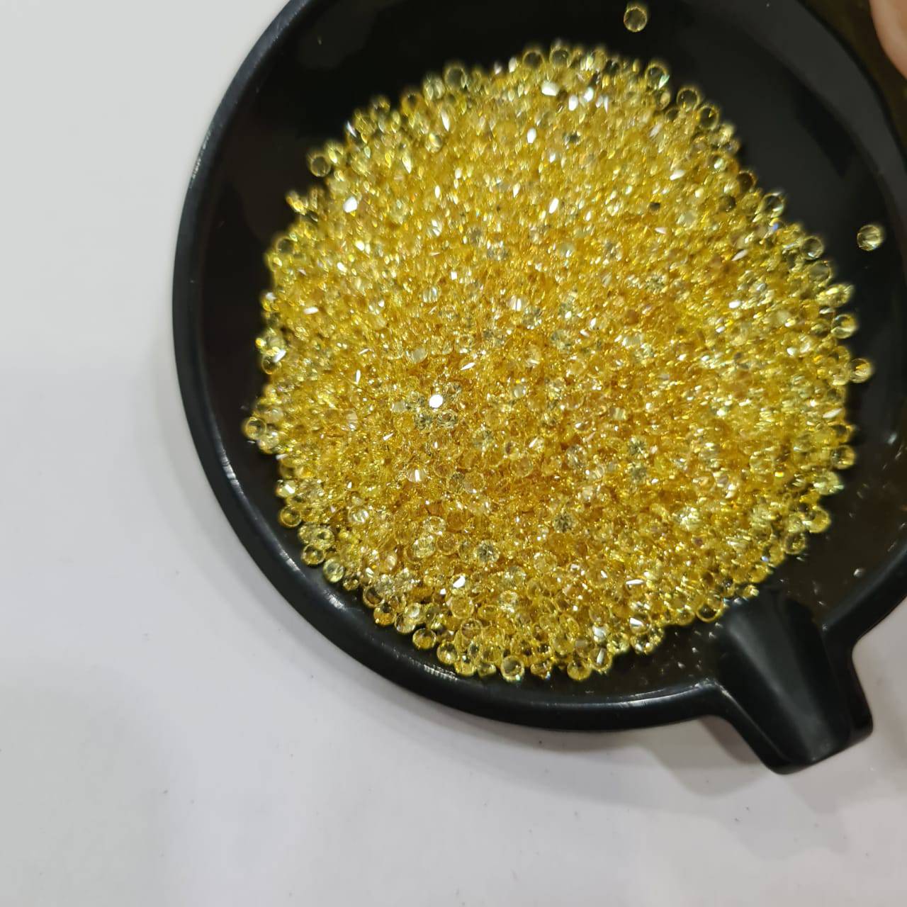 Yellow Sapphire 1.70mm Diamond Cut Lot | Top Quality - The LabradoriteKing