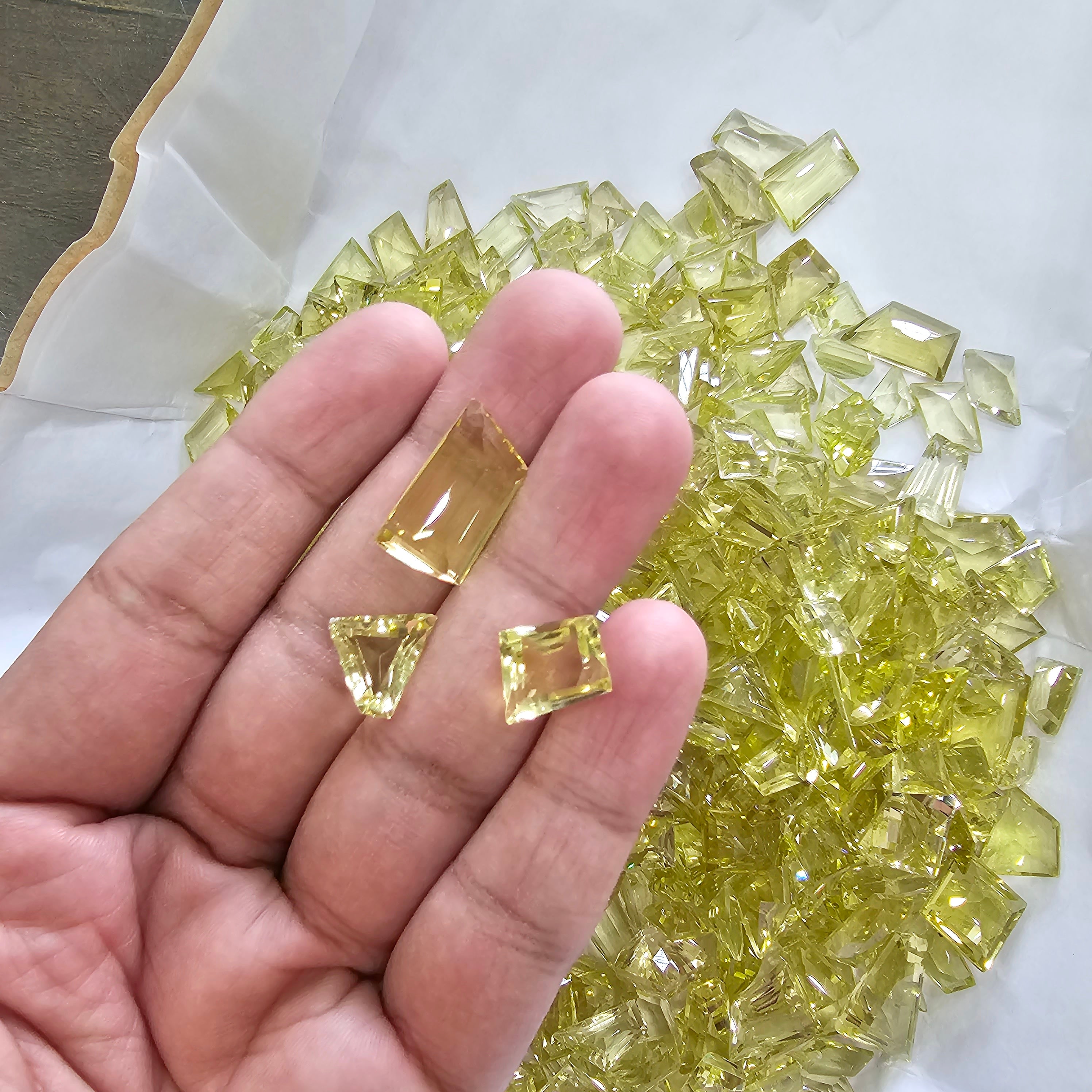 20 Pcs Gold Quartz | Fancy Cut 8mm to 15mm - The LabradoriteKing