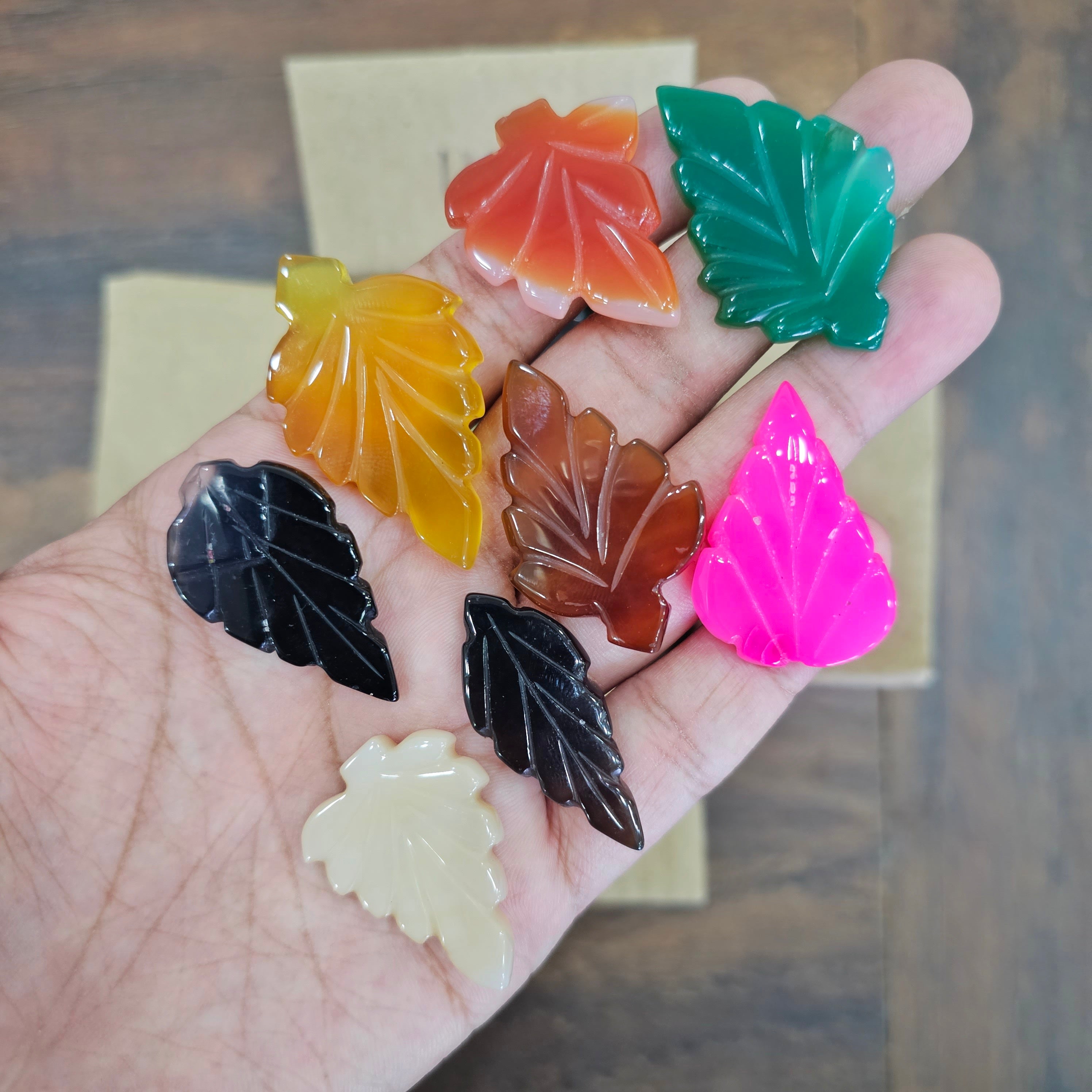 30 Pcs of Natural Onyx Leaf Carved | 1.5-3 Inches - The LabradoriteKing