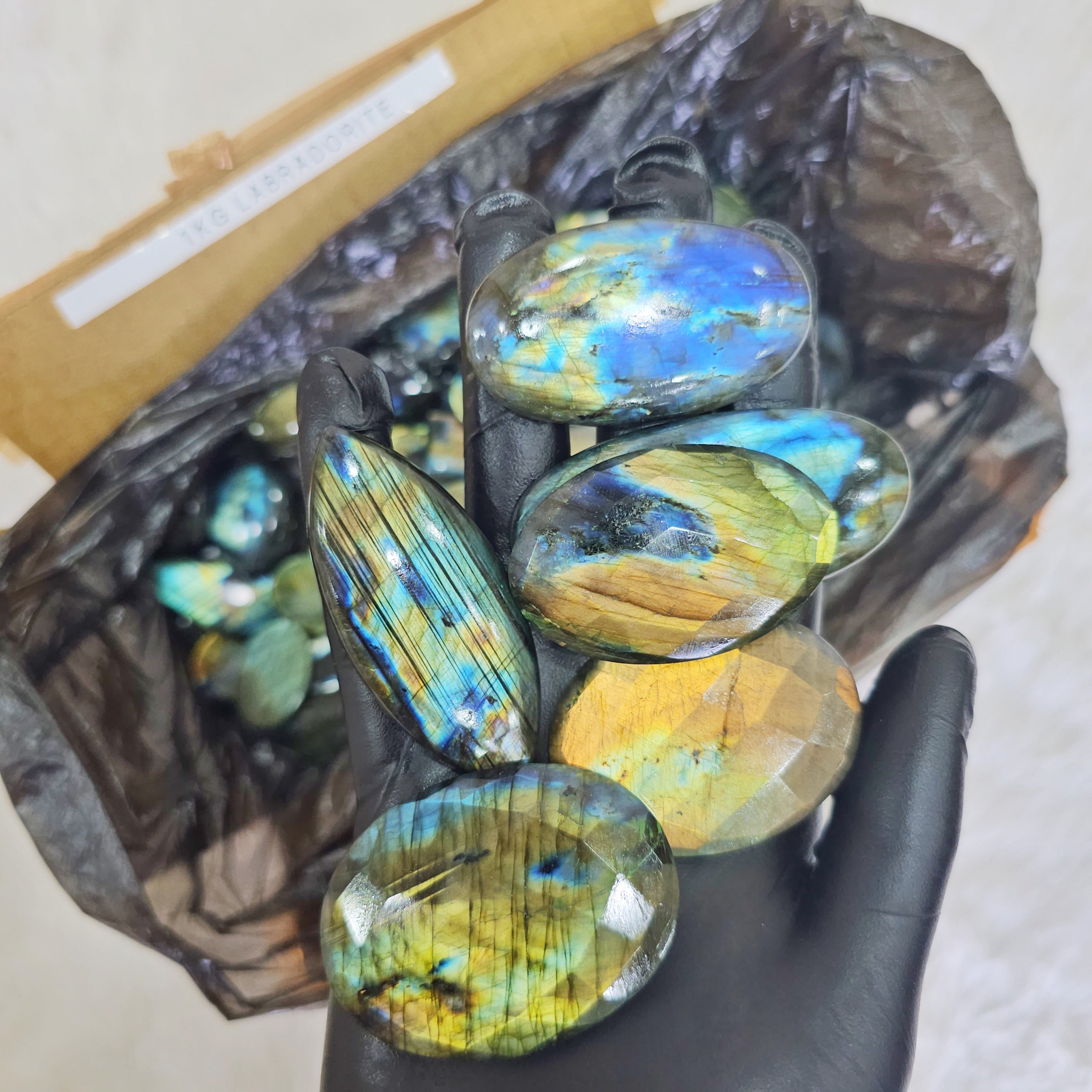 Wholesale🔥 Labradorite Cabochons Slabs | Flashy High quality slabs 1-4"Inches | 80-100 pcs - The LabradoriteKing