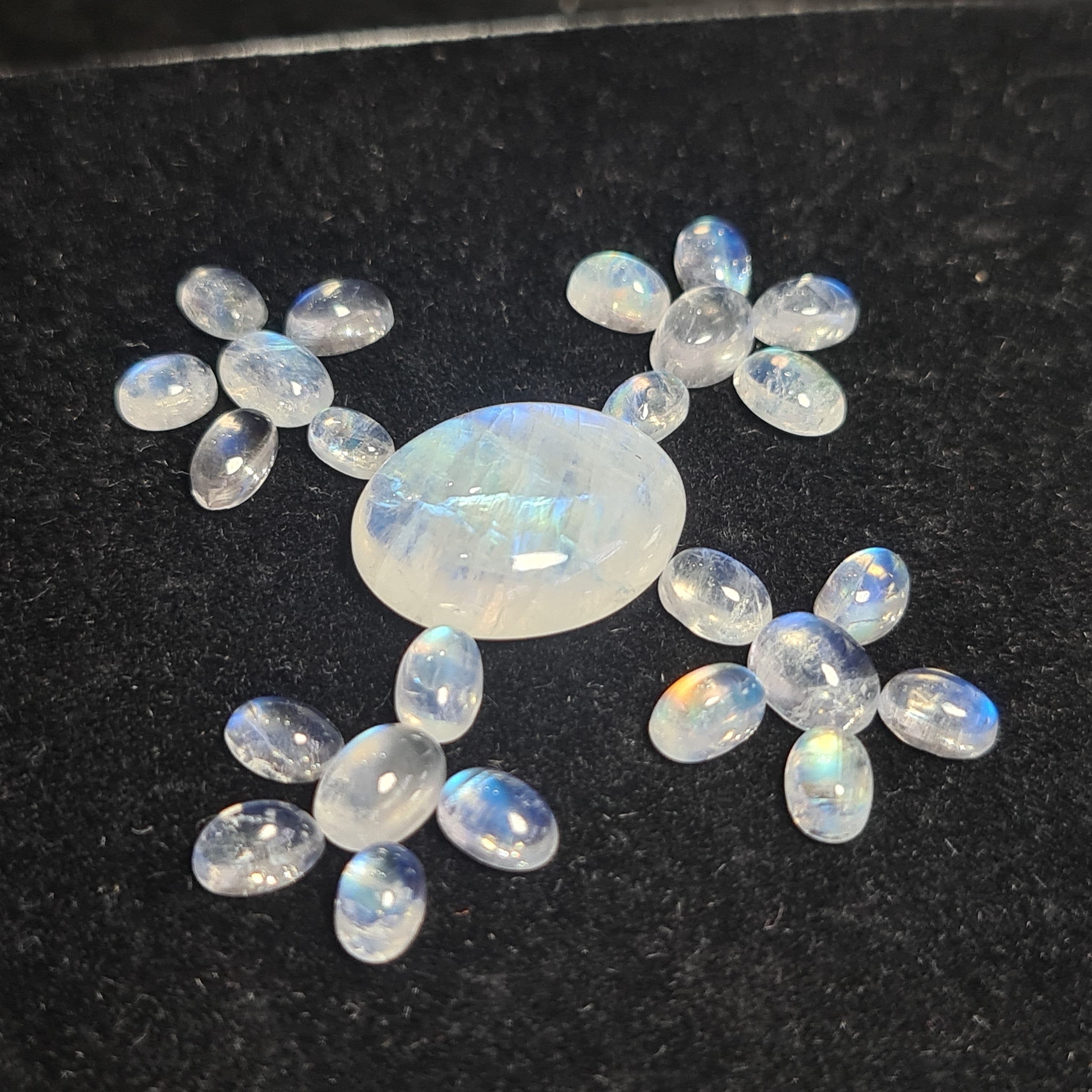 25 Pcs Natural Moonstone Cabochon Gemstone Oval Shape:5-17mm - The LabradoriteKing