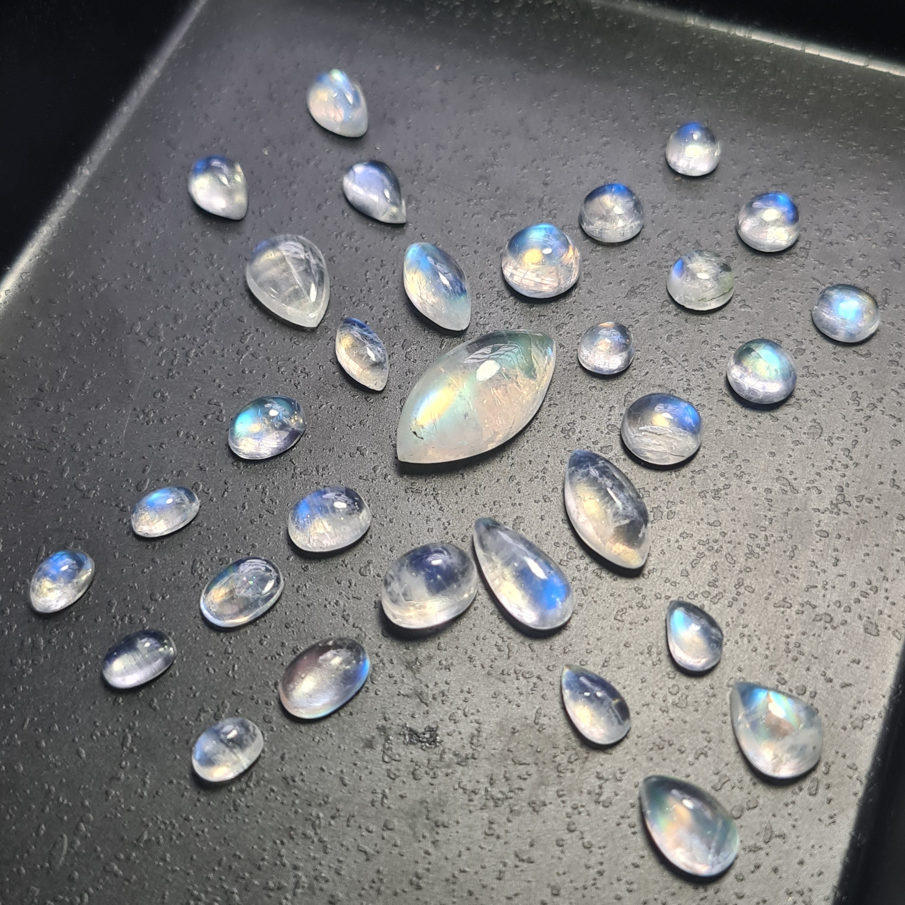 31 Pcs Natural Moonstone Cabochon Gemstone Mix Shape: 6-18mm - The LabradoriteKing