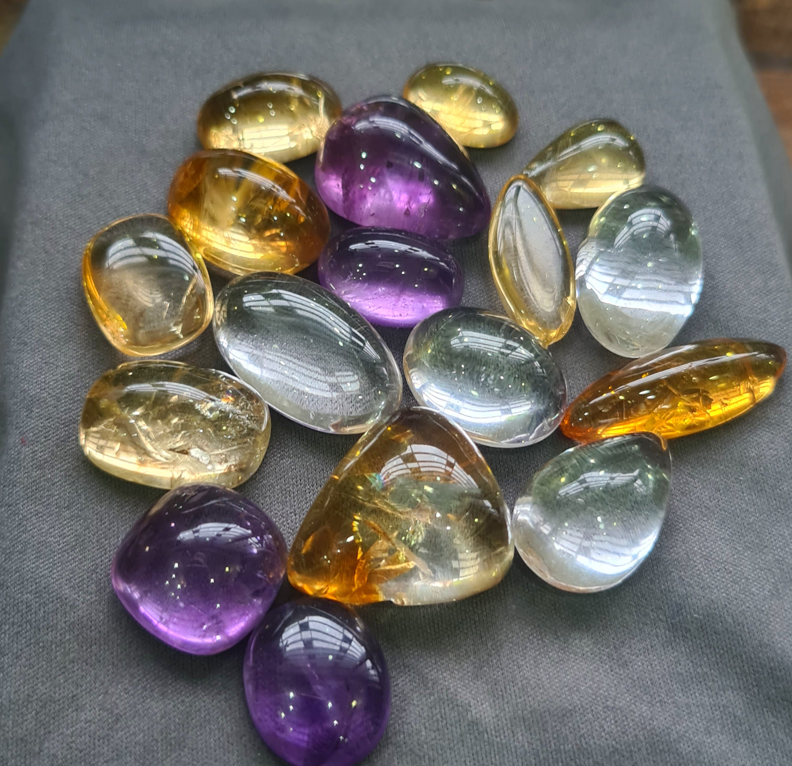 17 Pcs Natural Mix Cabochon Gemstone Mix Shape: 15-27mm - The LabradoriteKing