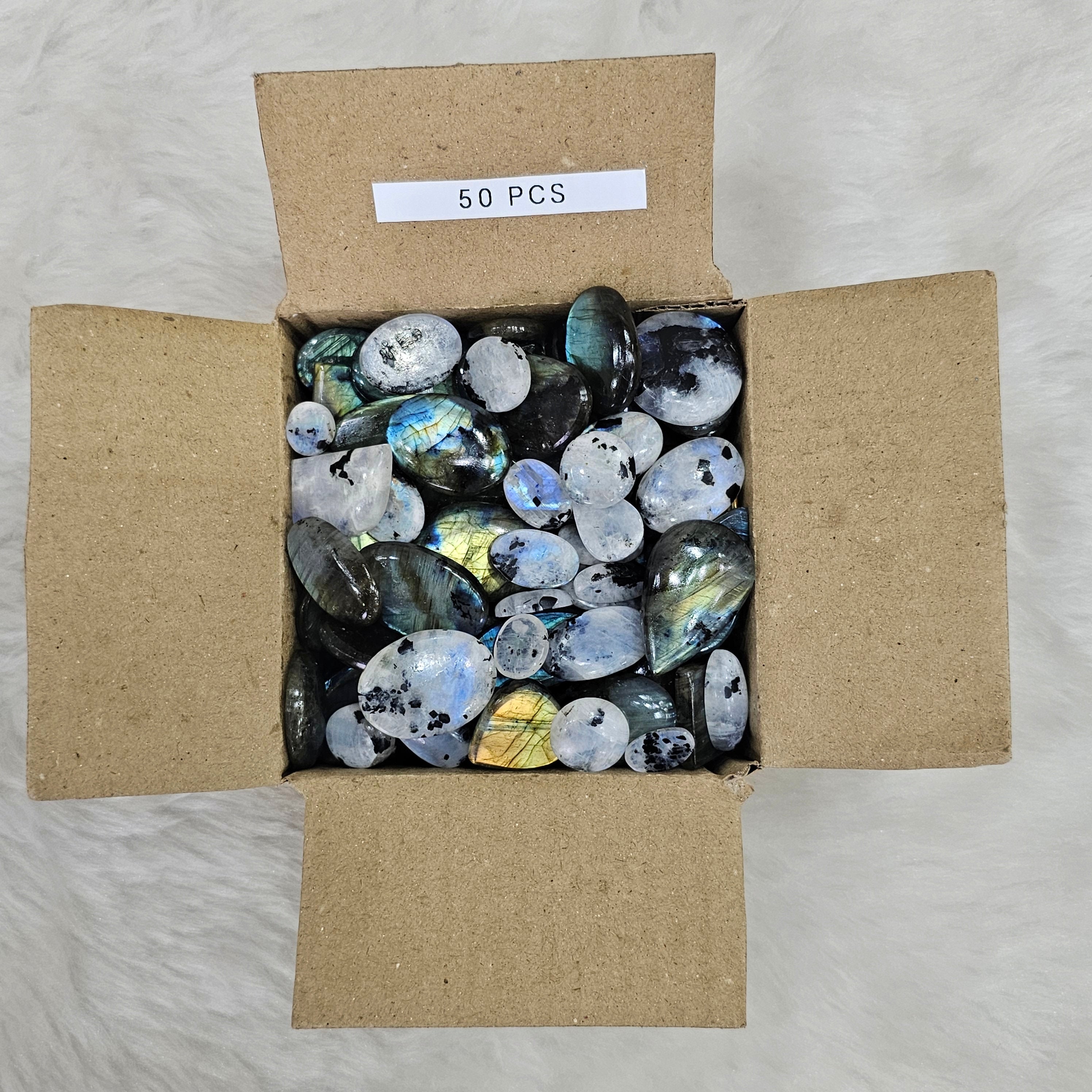 50 pcs Mix Labradorites and Rainbow Moonstone | 15-30mm - The LabradoriteKing