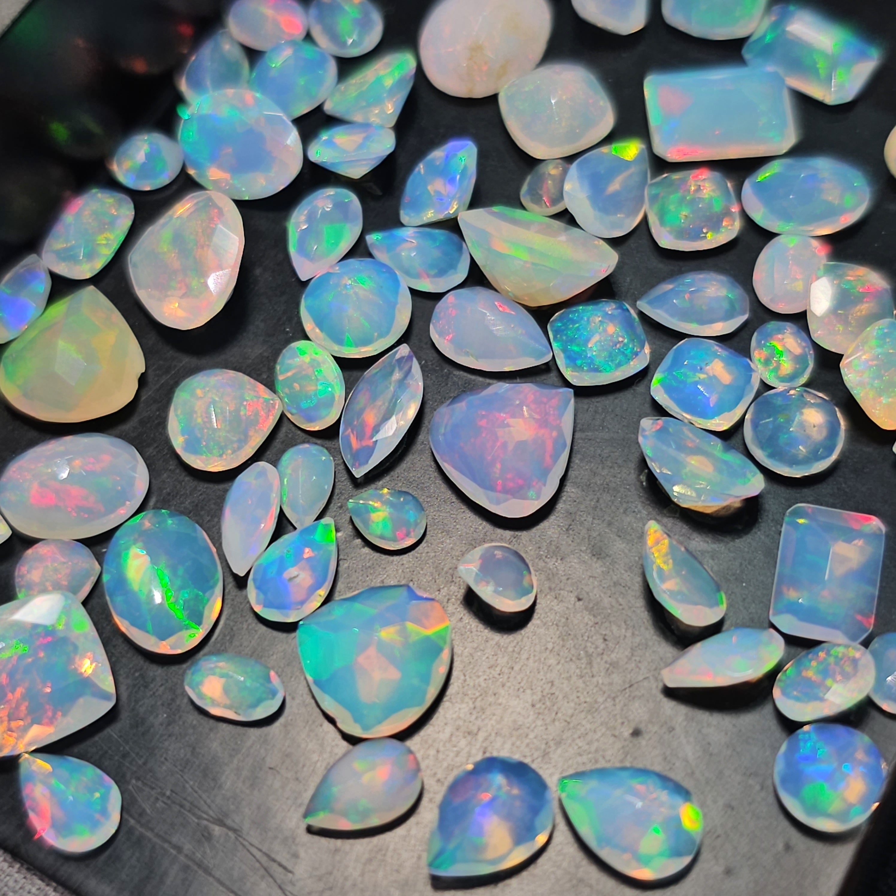 🔥 End Today | Faceted Natural Opal 5 Cts scoop | 18-20 Pcs | 4-8mm - The LabradoriteKing