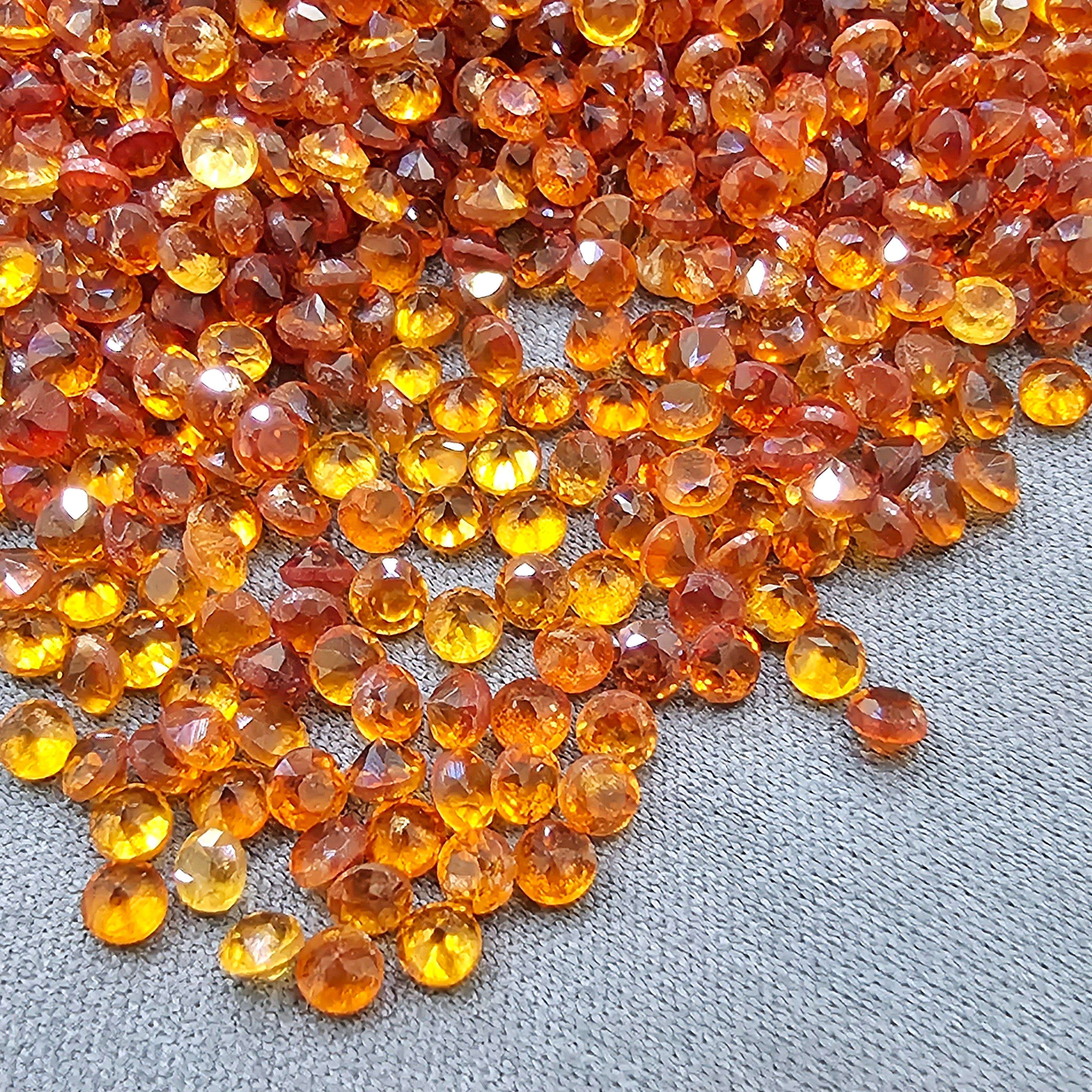 100 Pcs Hessonite Garnet Rounds | 2.50-2.60mm Size - The LabradoriteKing