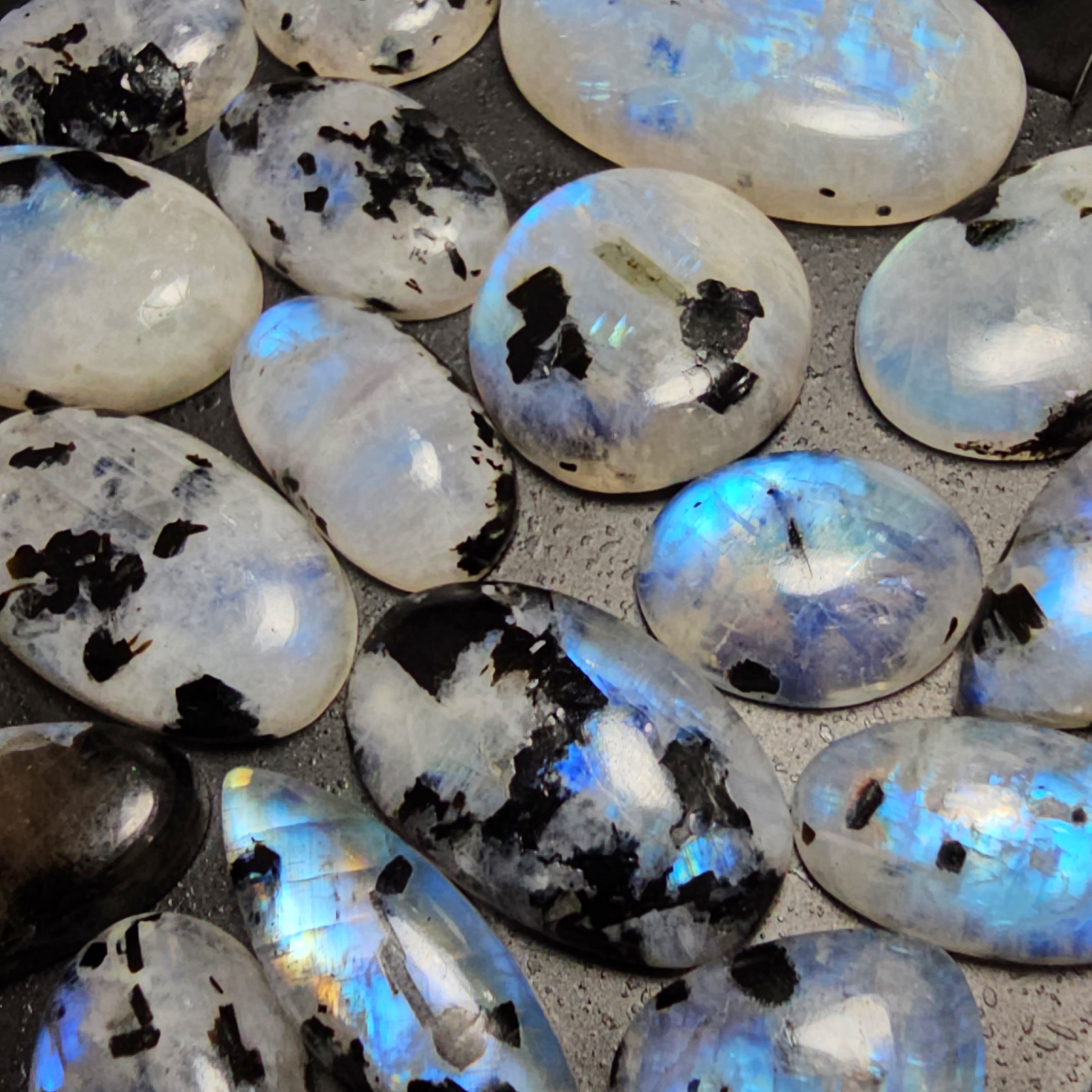 10 Pcs Rainbow Moonstone with Blue Flash and Black Tourmalines - The LabradoriteKing