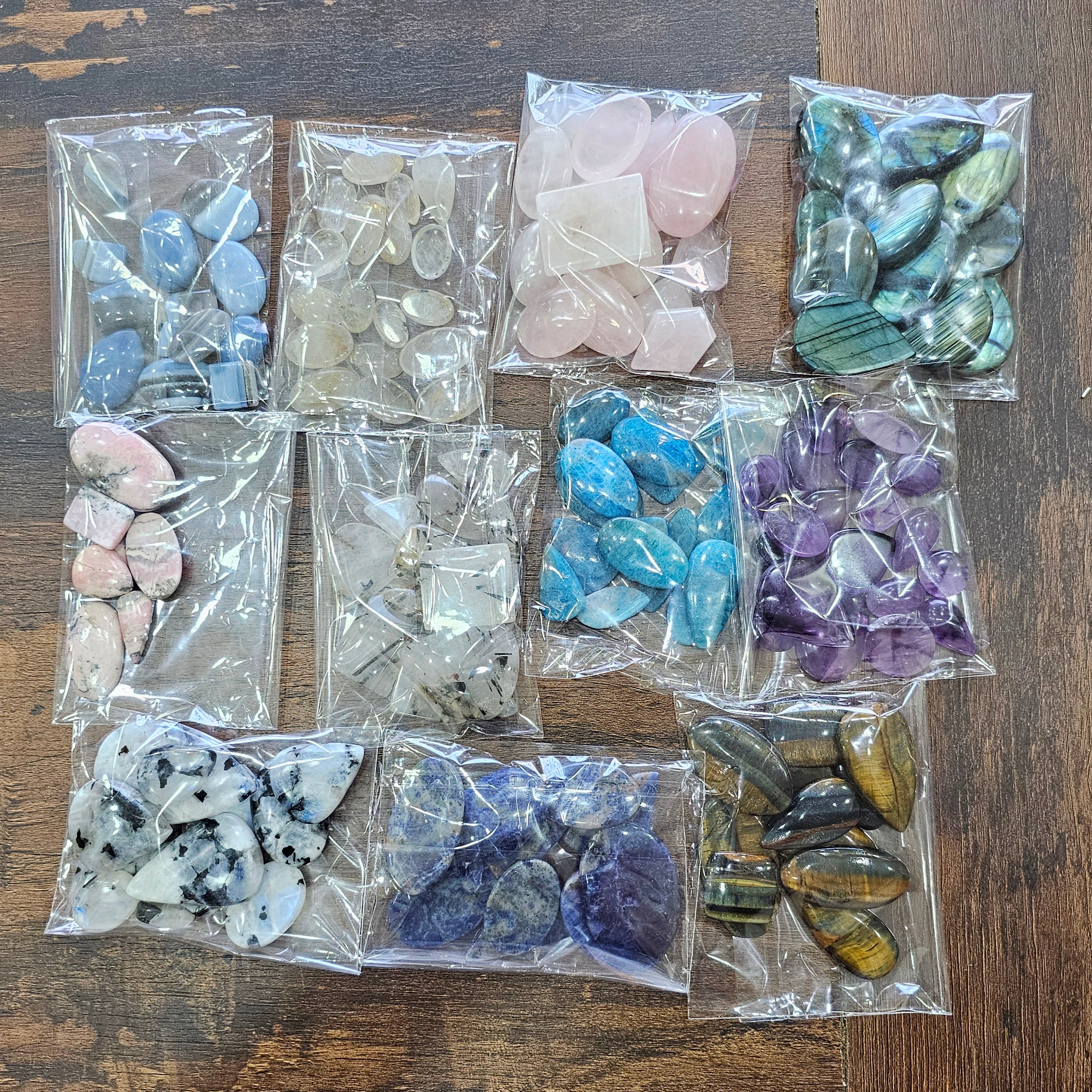 Labor Day 1 KG Box: Moonstone, Labradorite, Sodalite, Tiger eye, Rose Quartz, Apatite , Black Tourmalinw - The LabradoriteKing