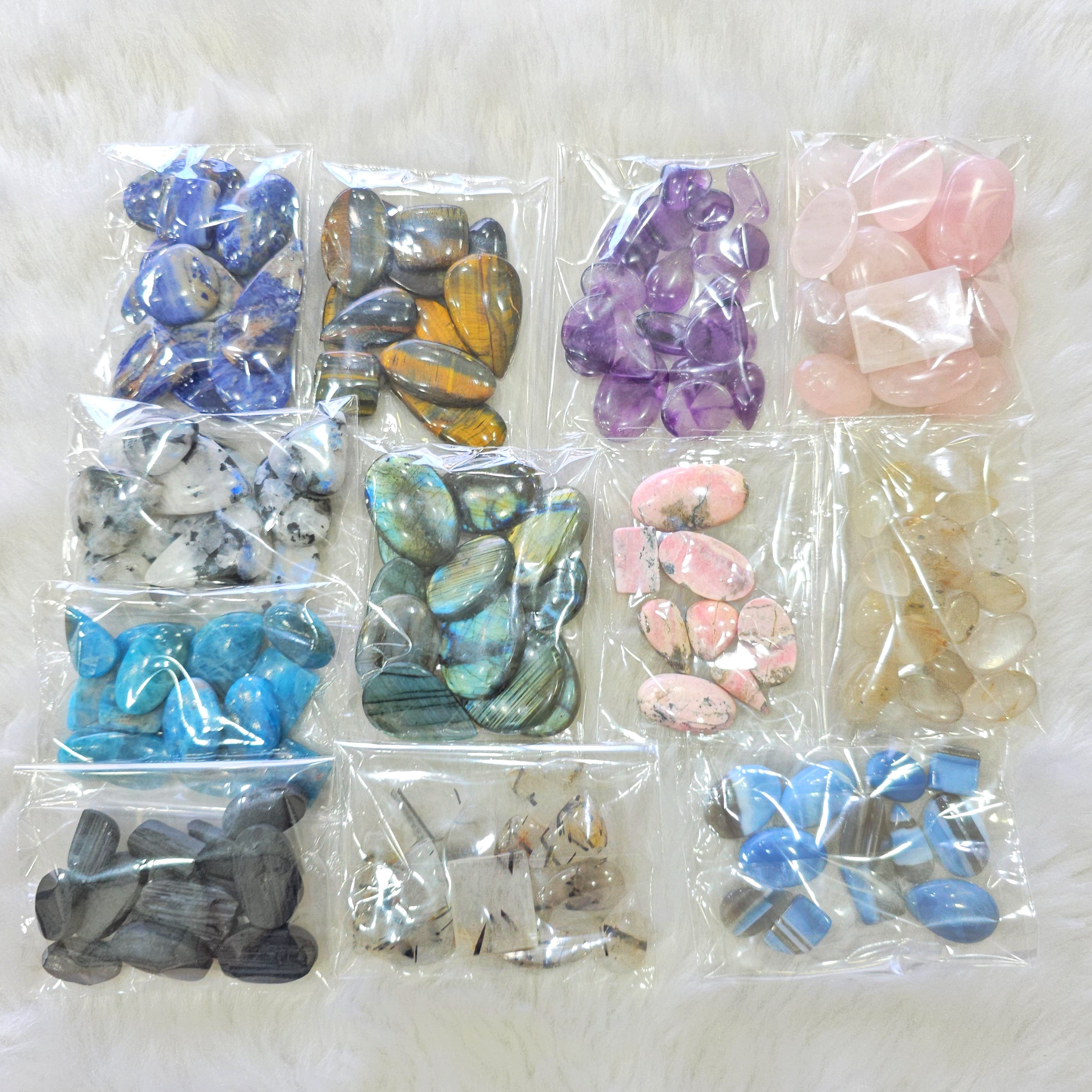 Labor Day 1 KG Box: Moonstone, Labradorite, Sodalite, Tiger eye, Rose Quartz, Apatite , Black Tourmalinw - The LabradoriteKing