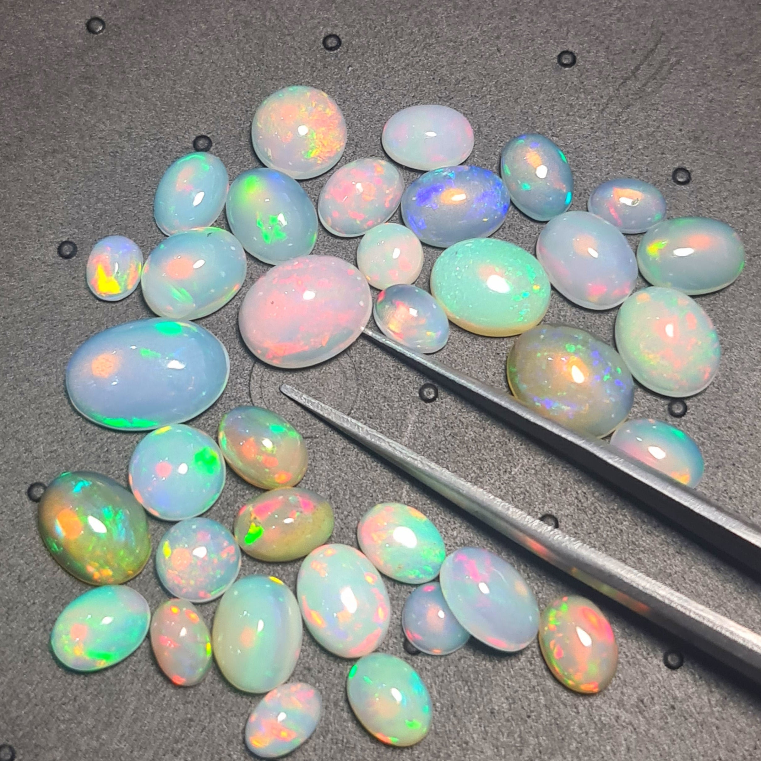 35 Pcs Natural Opal Cabochon Gemstone Shape: Round & Oval| Size: 5-12mm - The LabradoriteKing