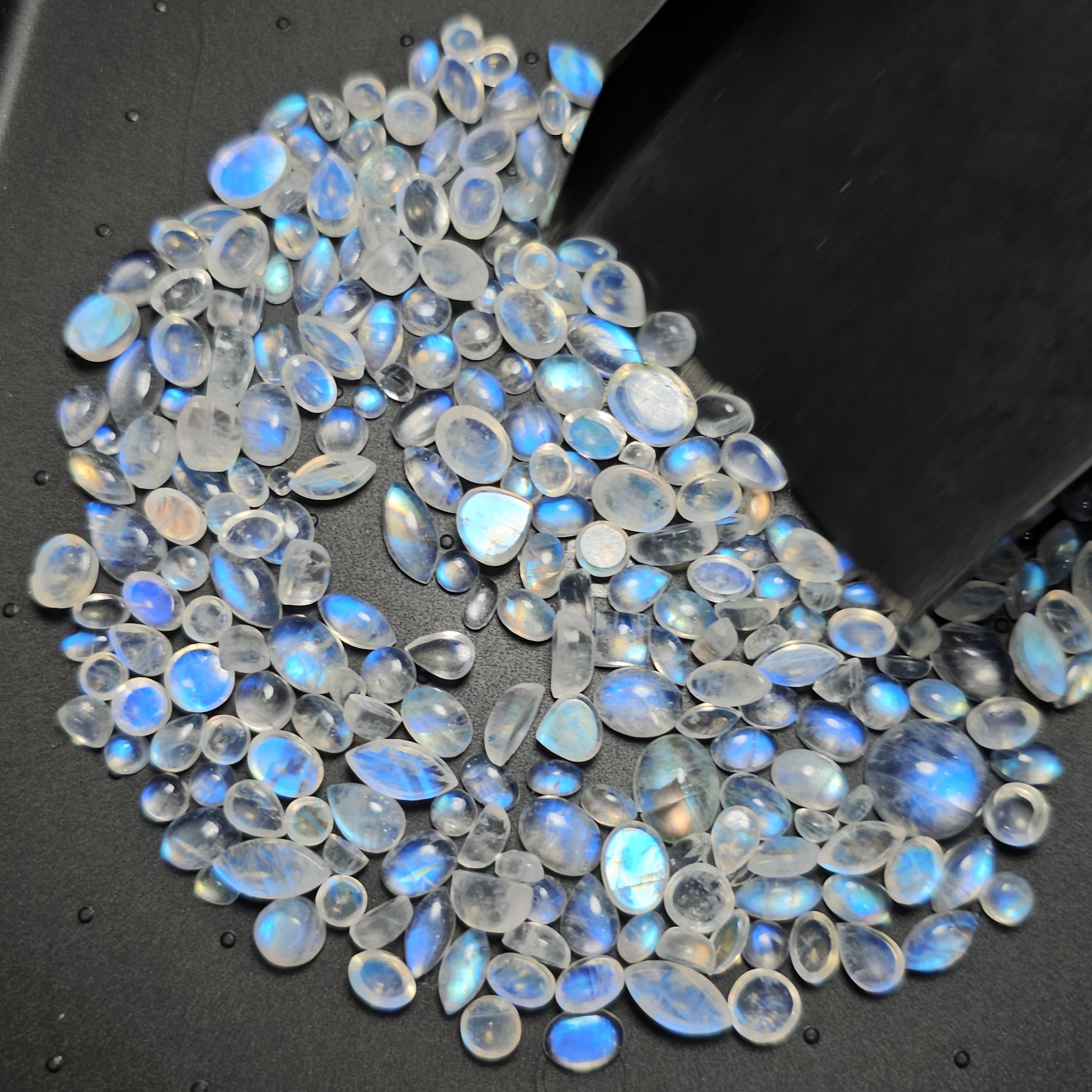 50 Pcs of Good Quality Rainbow Moonstone Cabochons | 3-10mm - The LabradoriteKing