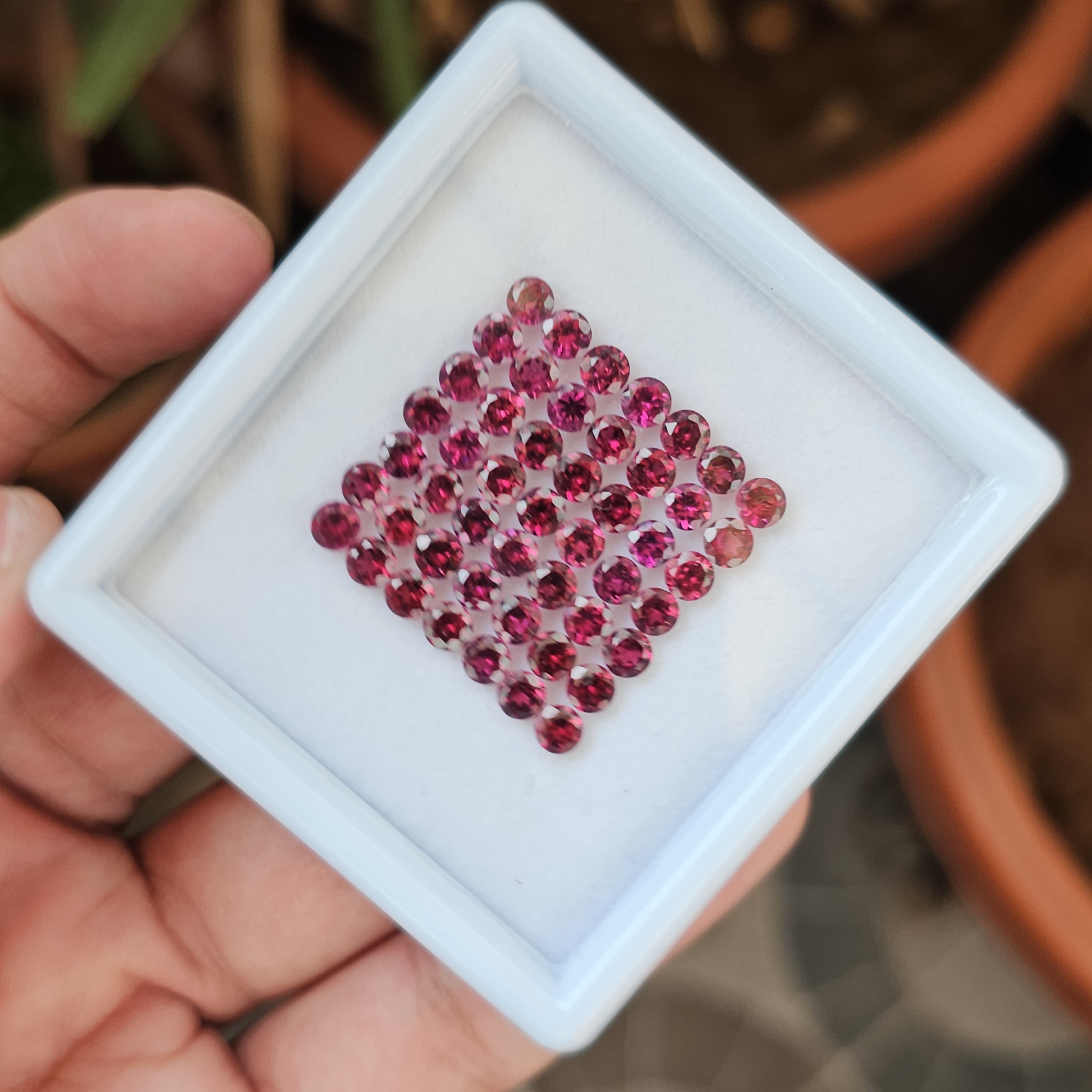 50 Natural Pink Rhodolite Garnet : Round Shape | Size:4mm - The LabradoriteKing