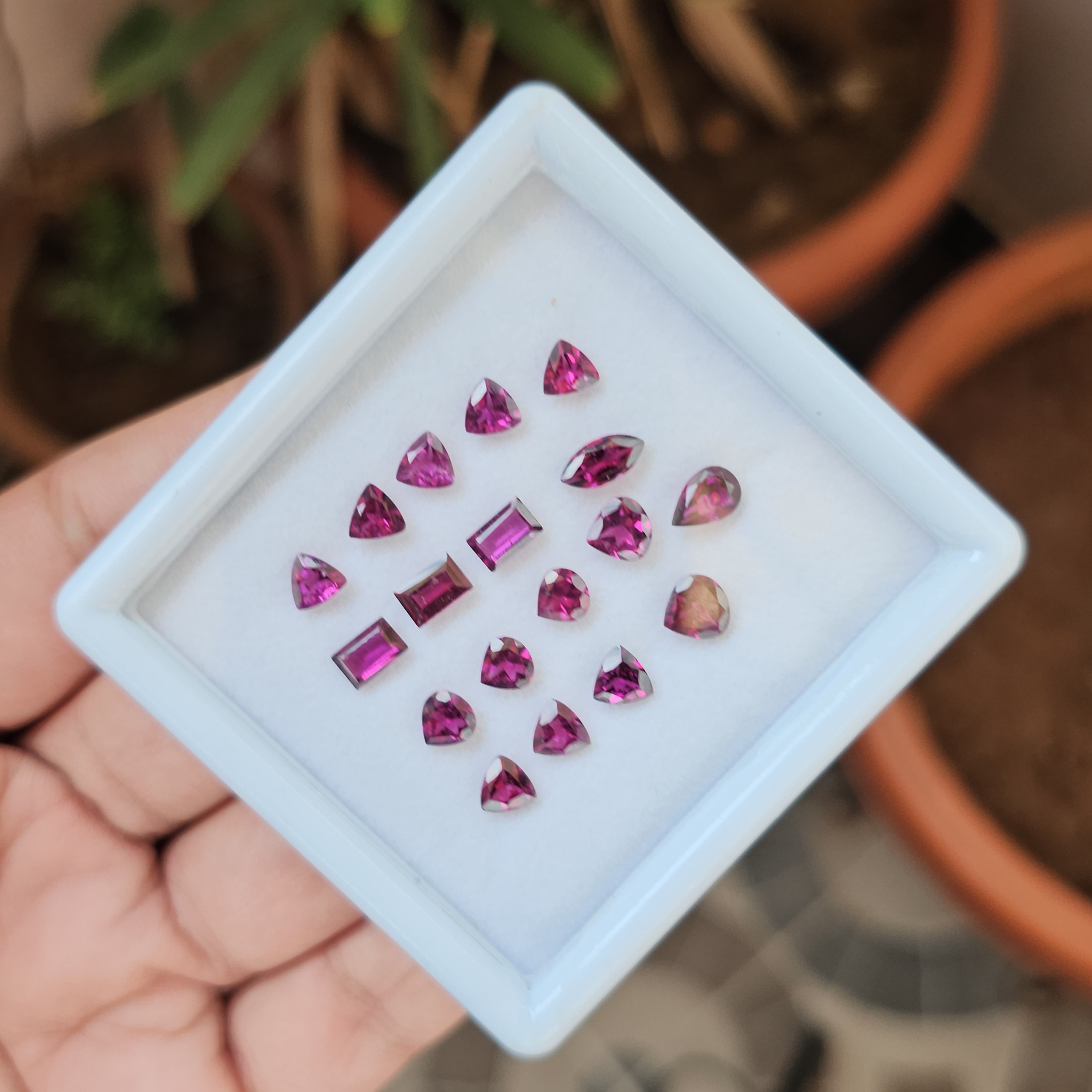 18 Natural Rhodolite Garnet : Mix Shape | Size:5-7mm - The LabradoriteKing