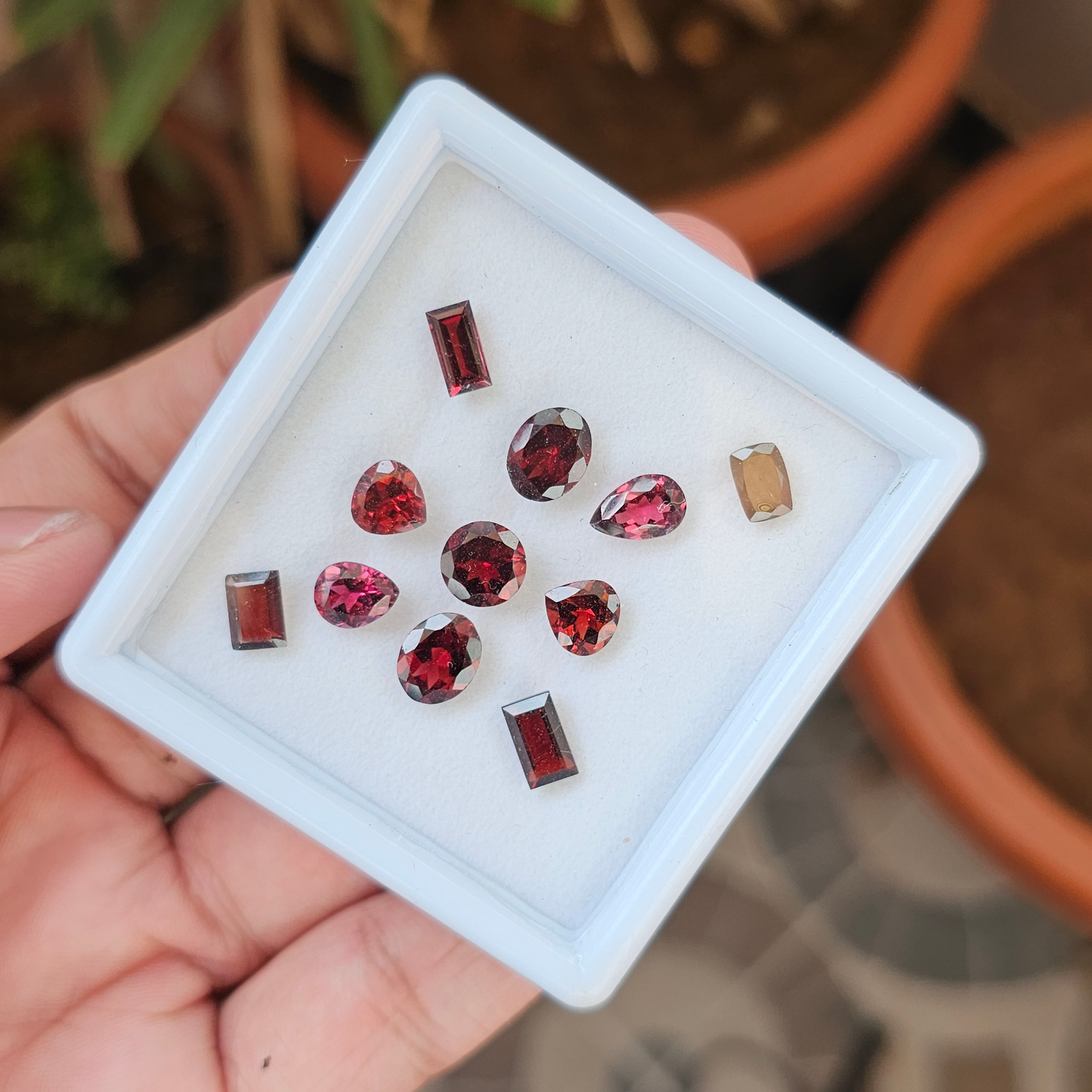 11 Natural  Garnet : Mix Shape | Size:7-9mm - The LabradoriteKing