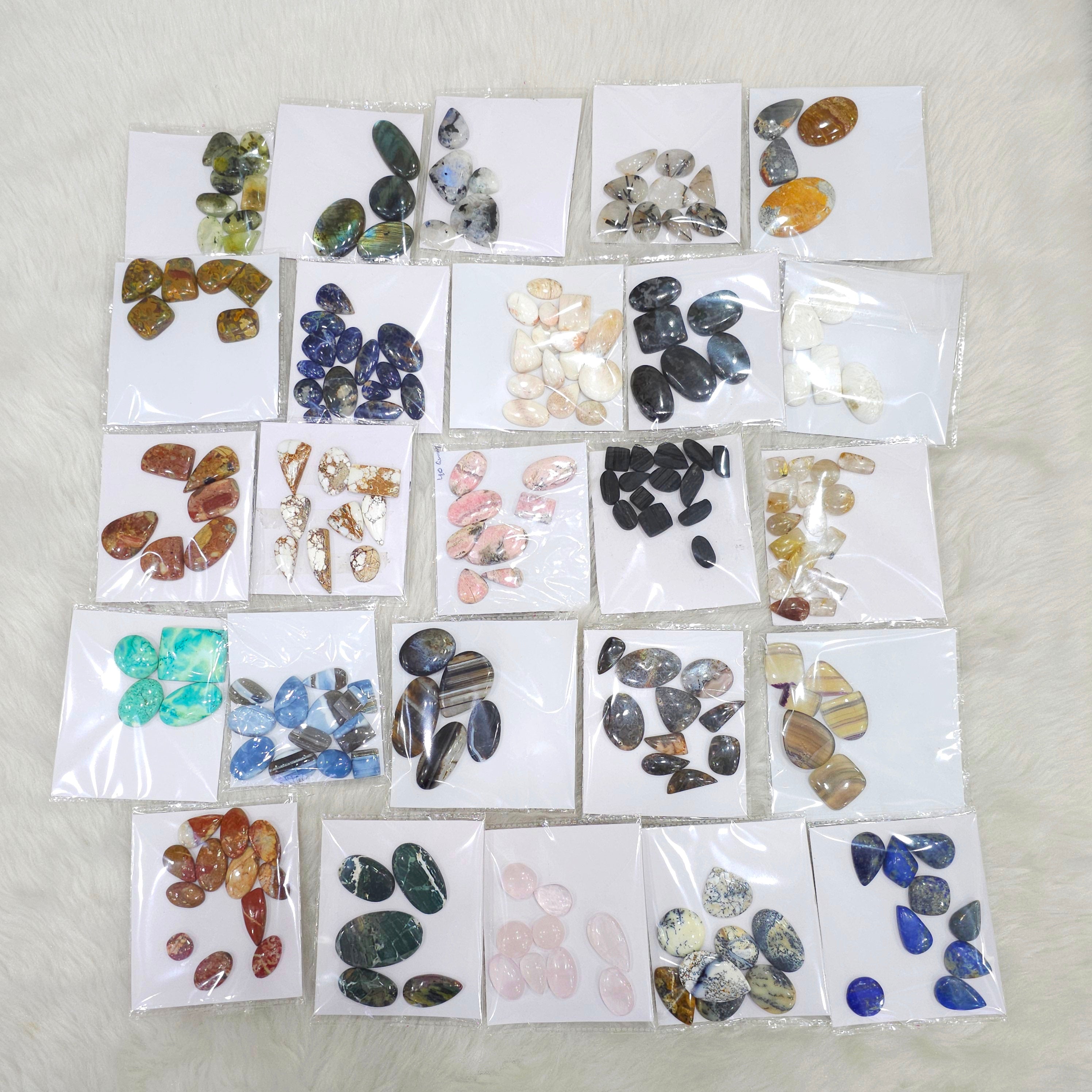 25 Assorted Cabochons 1 KG Box | Gemstone Box v2 - The LabradoriteKing