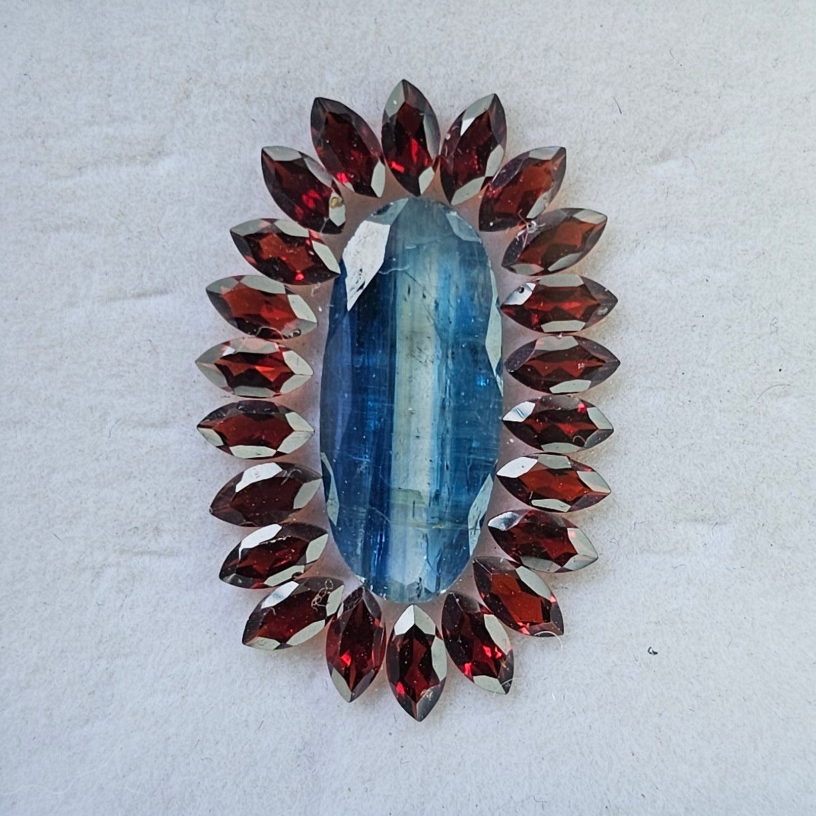 23 Pcs Of Natural  Garnet & Kyanite Faceted |Mix Shape | Size:6-21mm - The LabradoriteKing