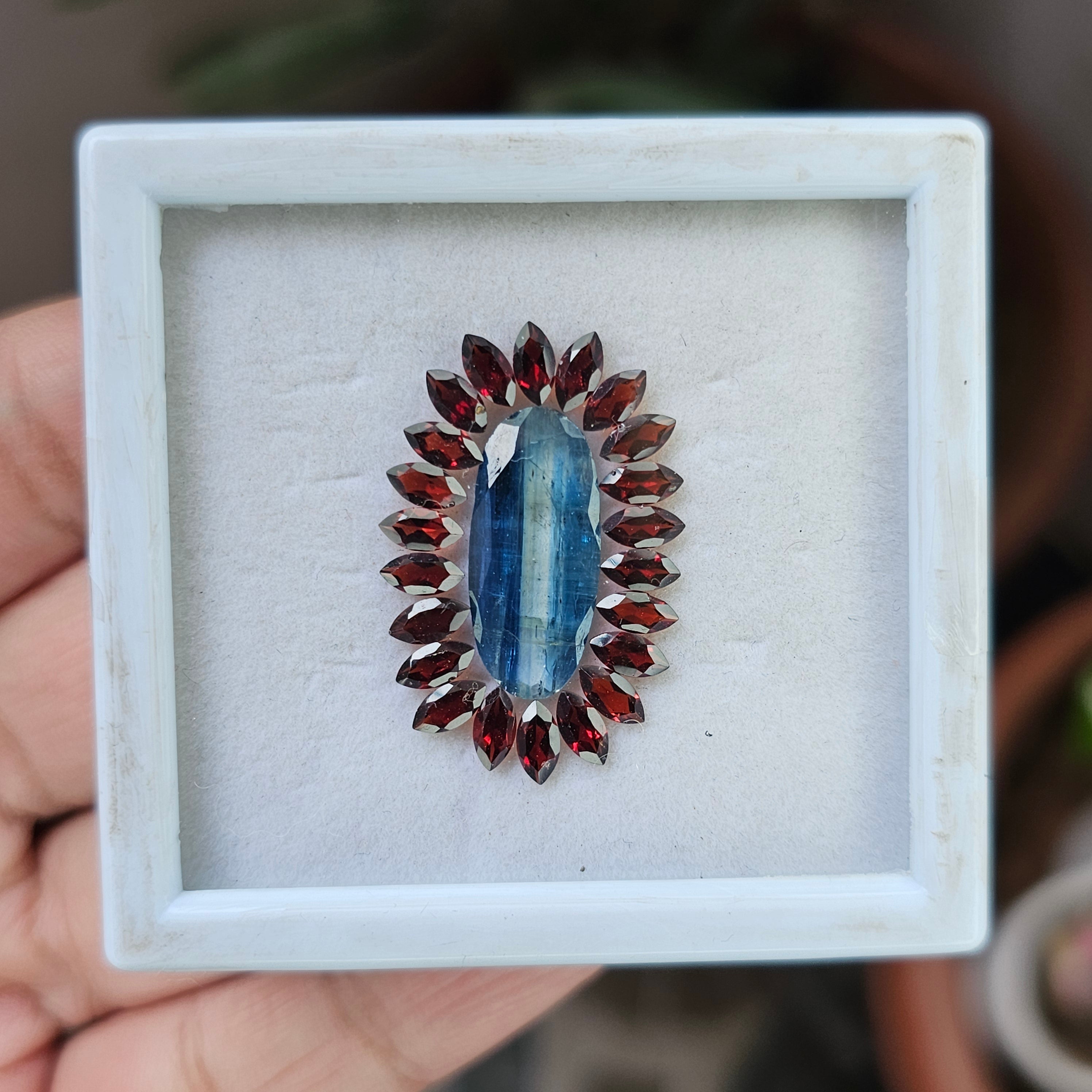 23 Pcs Of Natural  Garnet & Kyanite Faceted |Mix Shape | Size:6-21mm - The LabradoriteKing