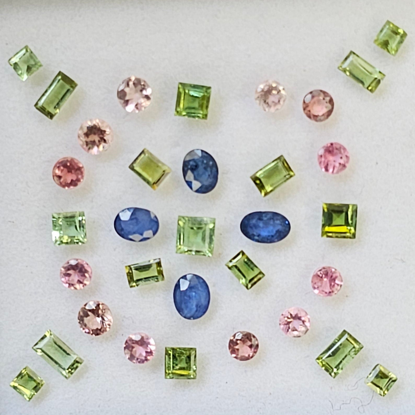 33 Pcs Of Natural Blue Sapphire & Tourmaline Faceted |Mix Shape | Size:3-5mm - The LabradoriteKing