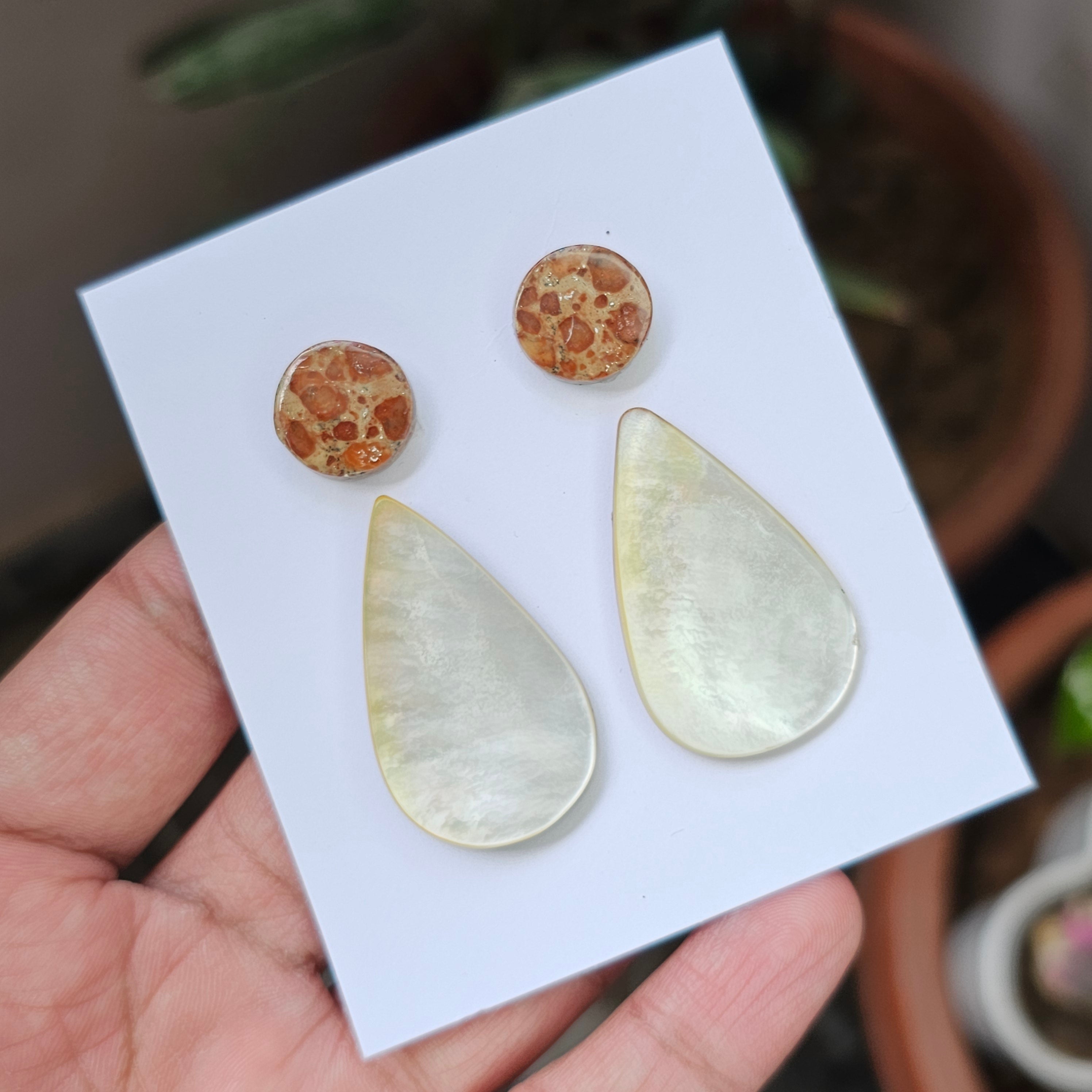 1 Card Of Natural Mother Of Pearl & Fruit Jasper| Round & Pear Shape | Size:15-38mm - The LabradoriteKing