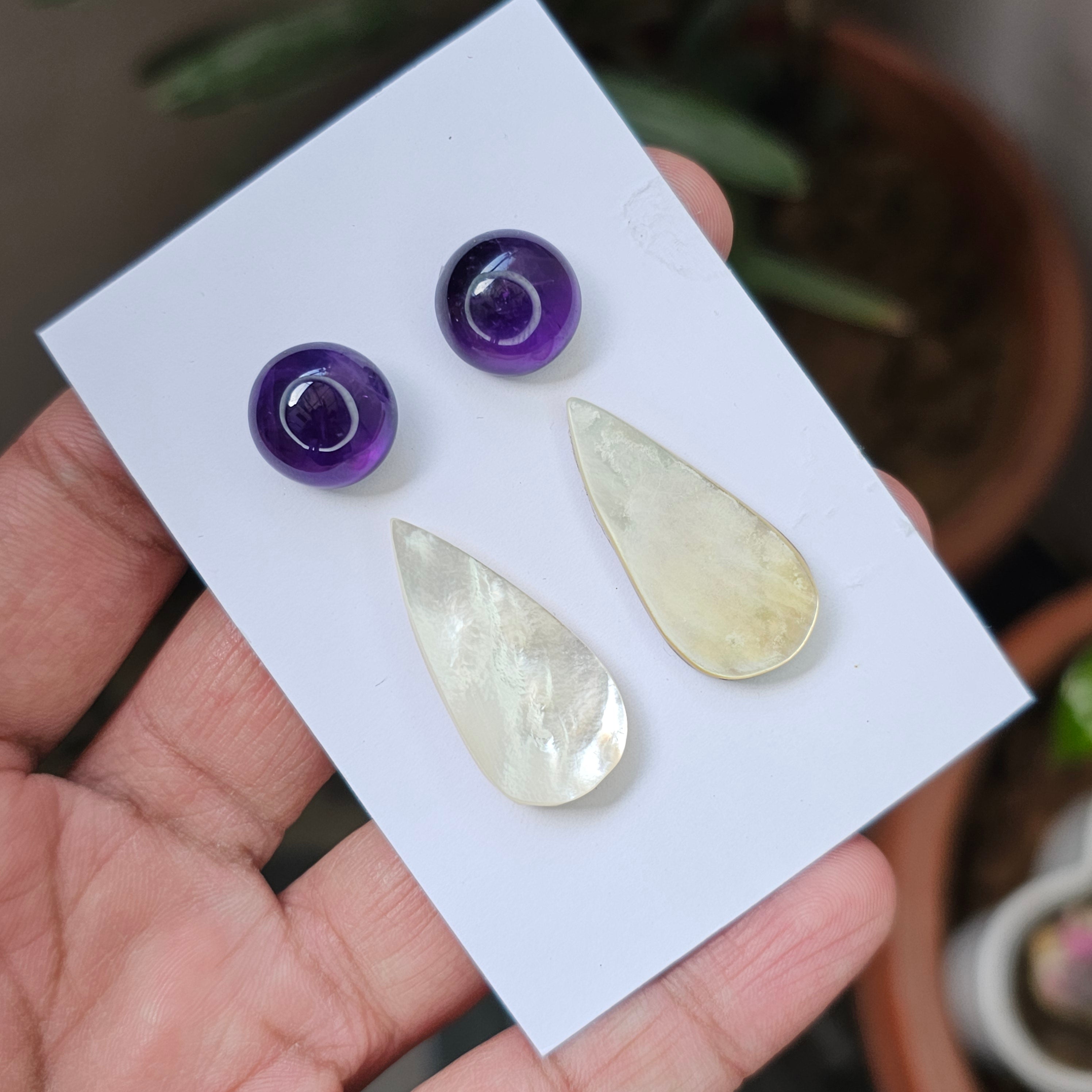 1 Card Of Natural Mother Of Pearl & Amethyst| Round & Pear Shape | Size:14-32mm - The LabradoriteKing