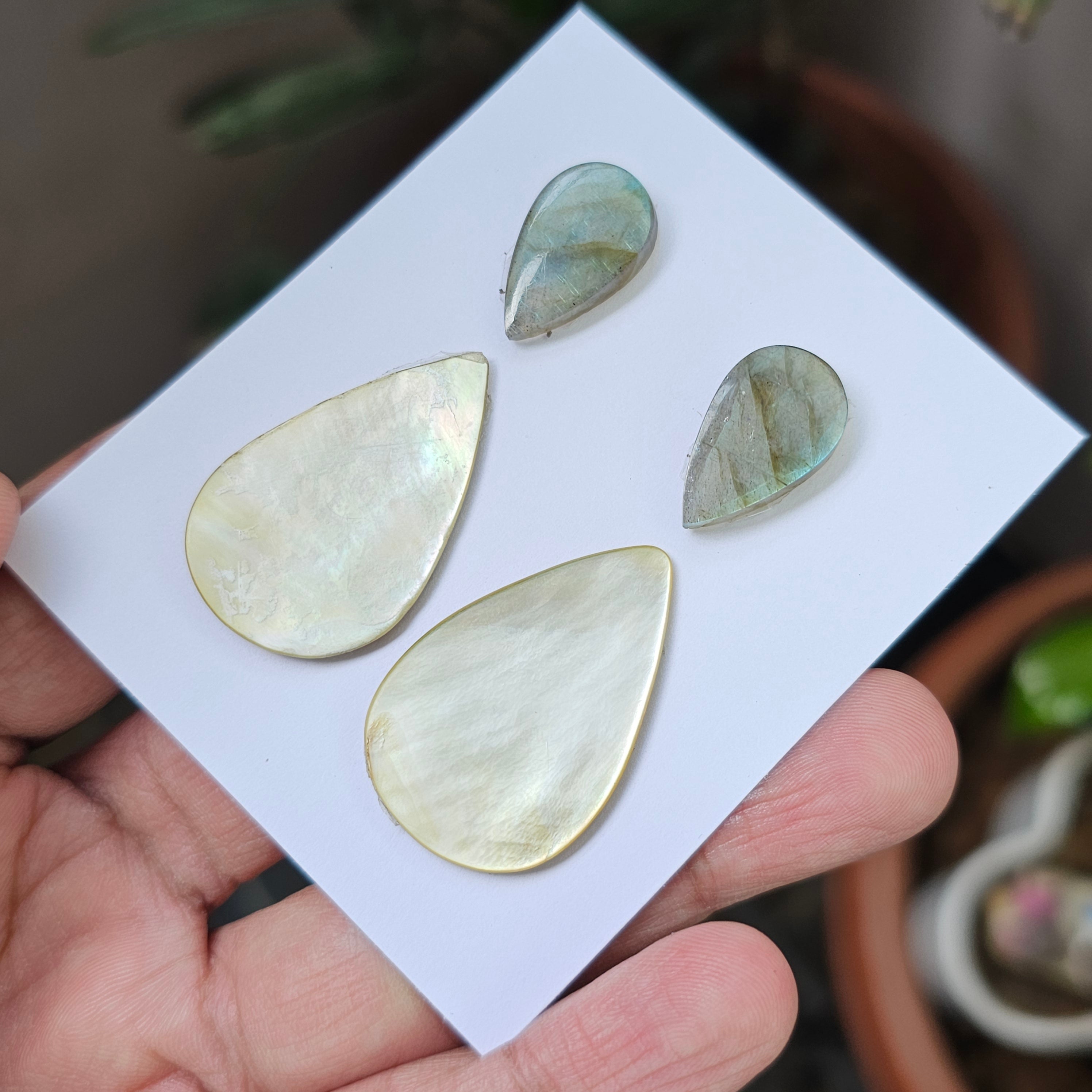 1 Card Of Natural Mother Of Pearl & Labradorite| Pear Shape | Size:21-36mm - The LabradoriteKing