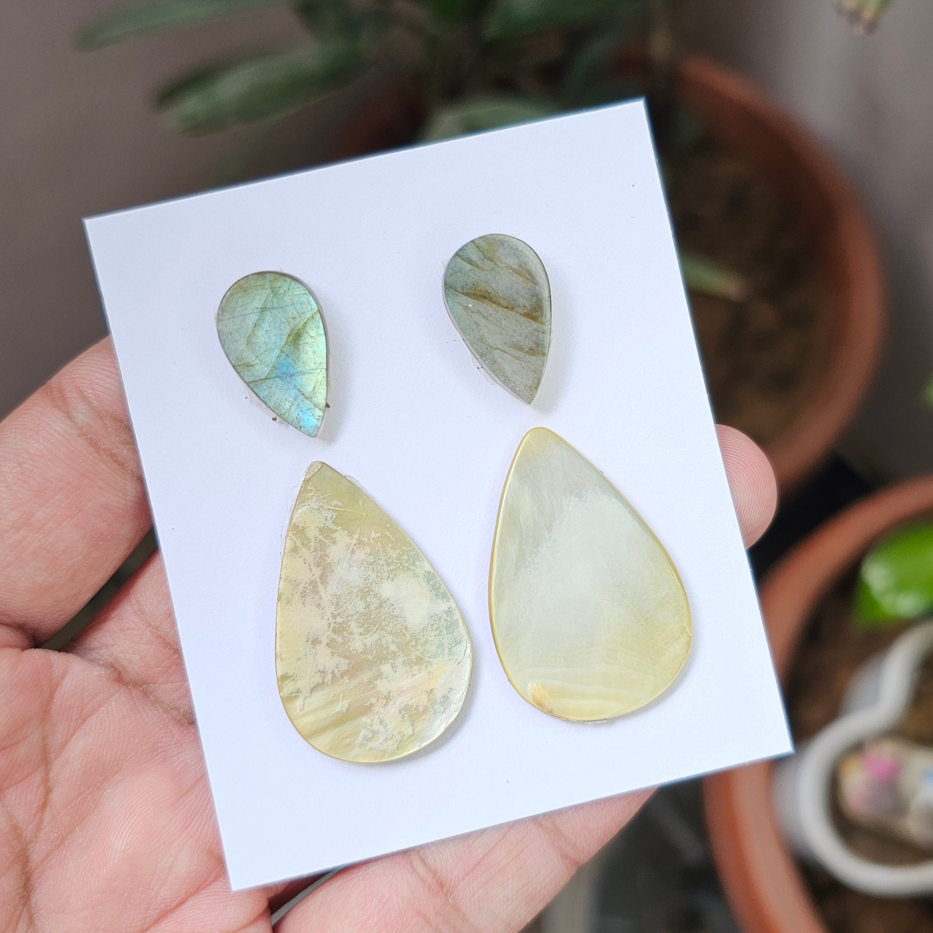 1 Card Of Natural Mother Of Pearl & Labradorite| Pear Shape | Size:21-36mm - The LabradoriteKing