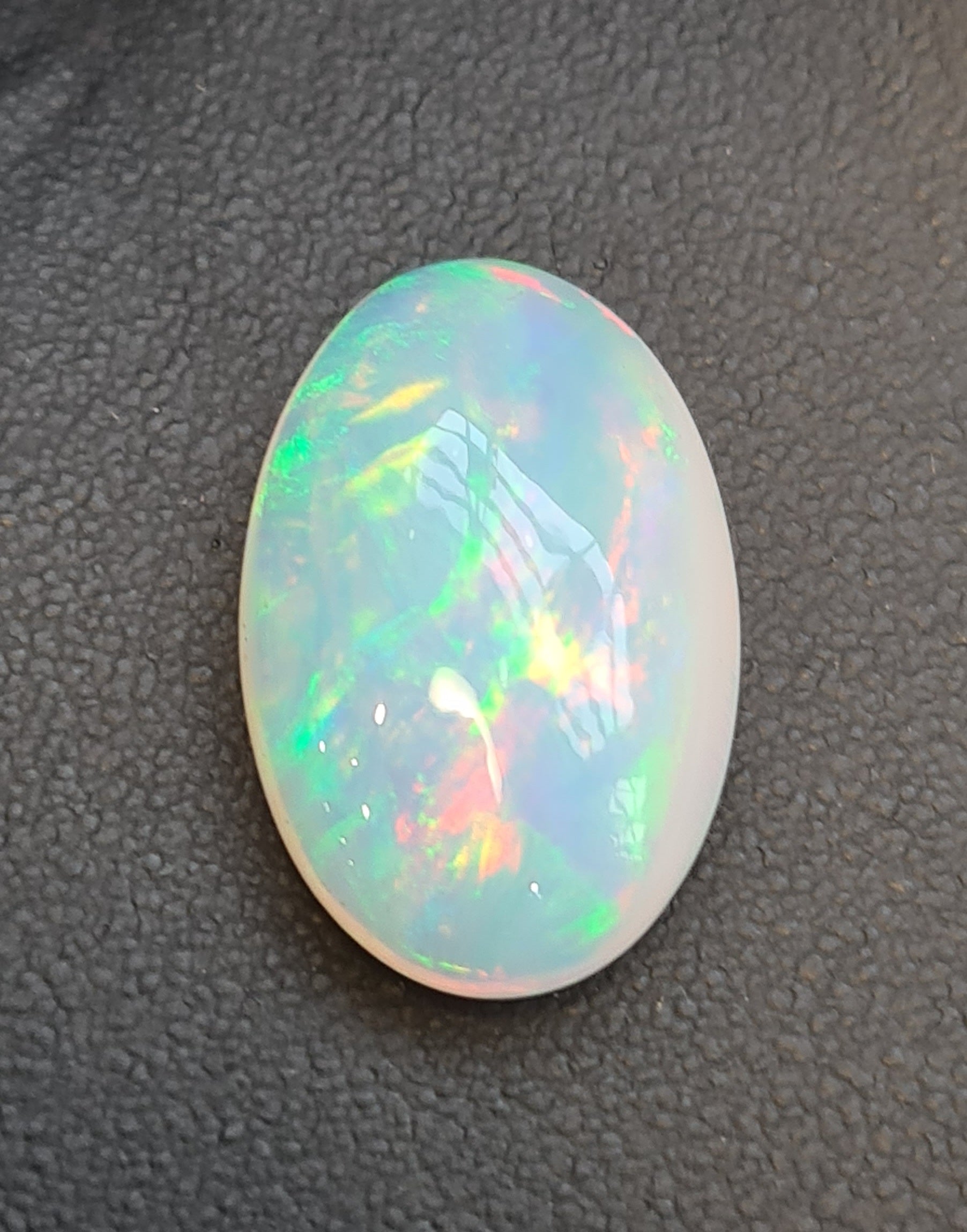 1 Pcs Of Natural Ethopian Opal  | Oval Shape | Size: 11-15mm - The LabradoriteKing