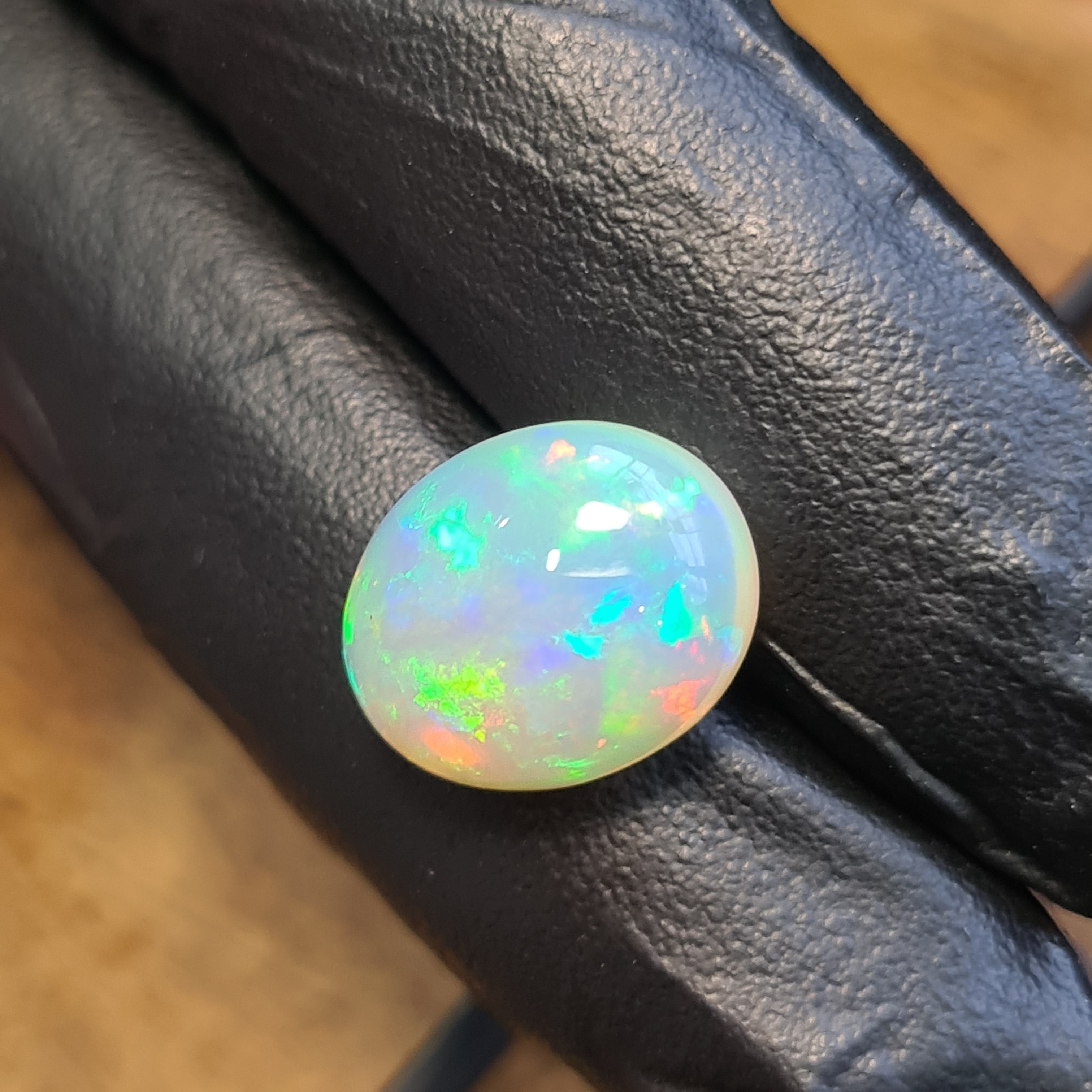 1 Pcs Of Natural Ethopian Opal  | Oval Shape | Size: 11-14mm - The LabradoriteKing