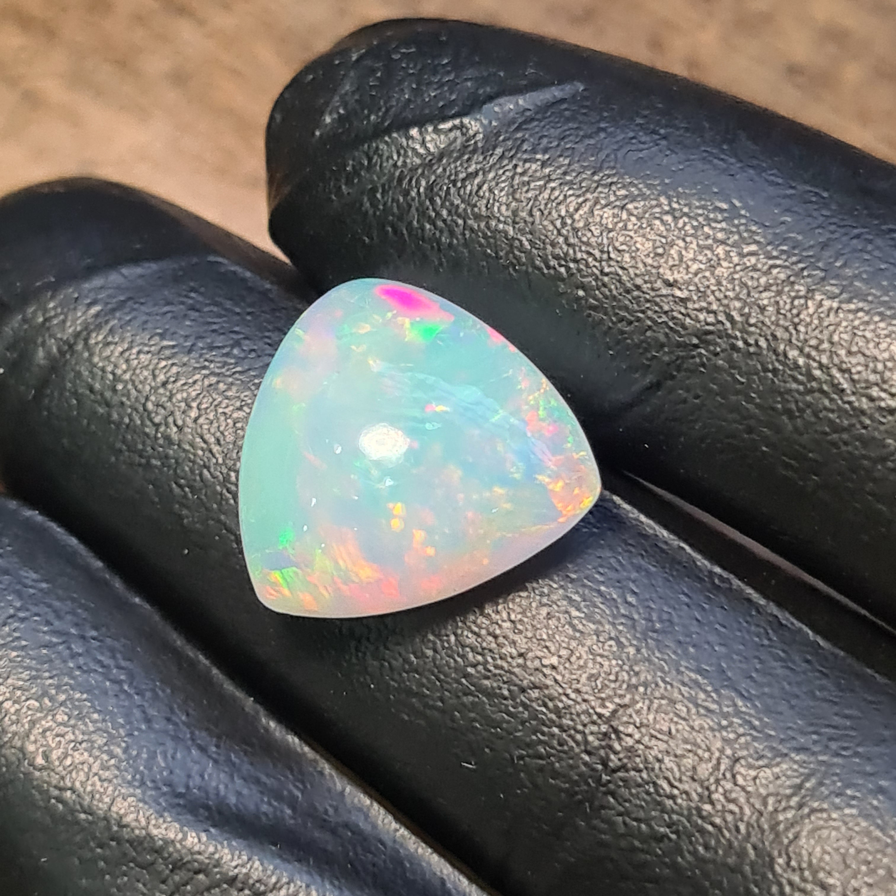 1 Pcs Of Natural Ethopian Opal  | Trillion Shape | Size: 15mm - The LabradoriteKing