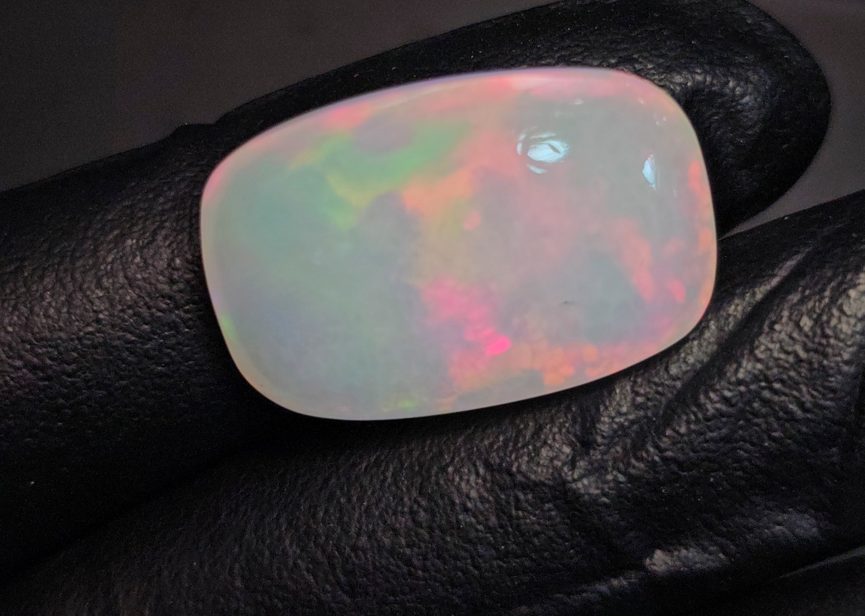 1 Pcs Of Natural Ethopian Opal Oval Shape  |WT: 15 Cts|Size: 25x16mm - The LabradoriteKing