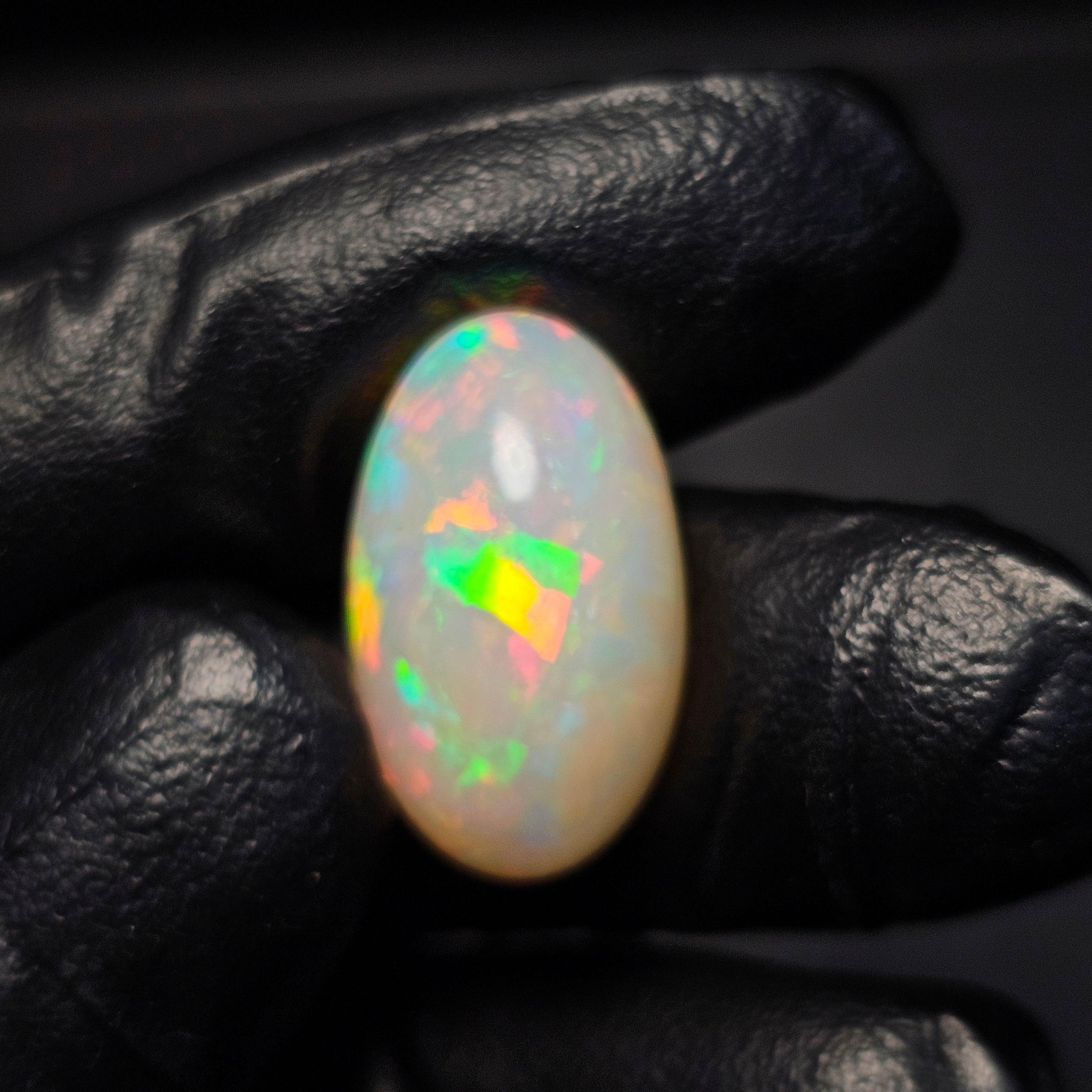 1 Pcs Of Natural Ethopian Opal Oval Shape  |WT: 12.6 Cts|Size: 21X13mm - The LabradoriteKing