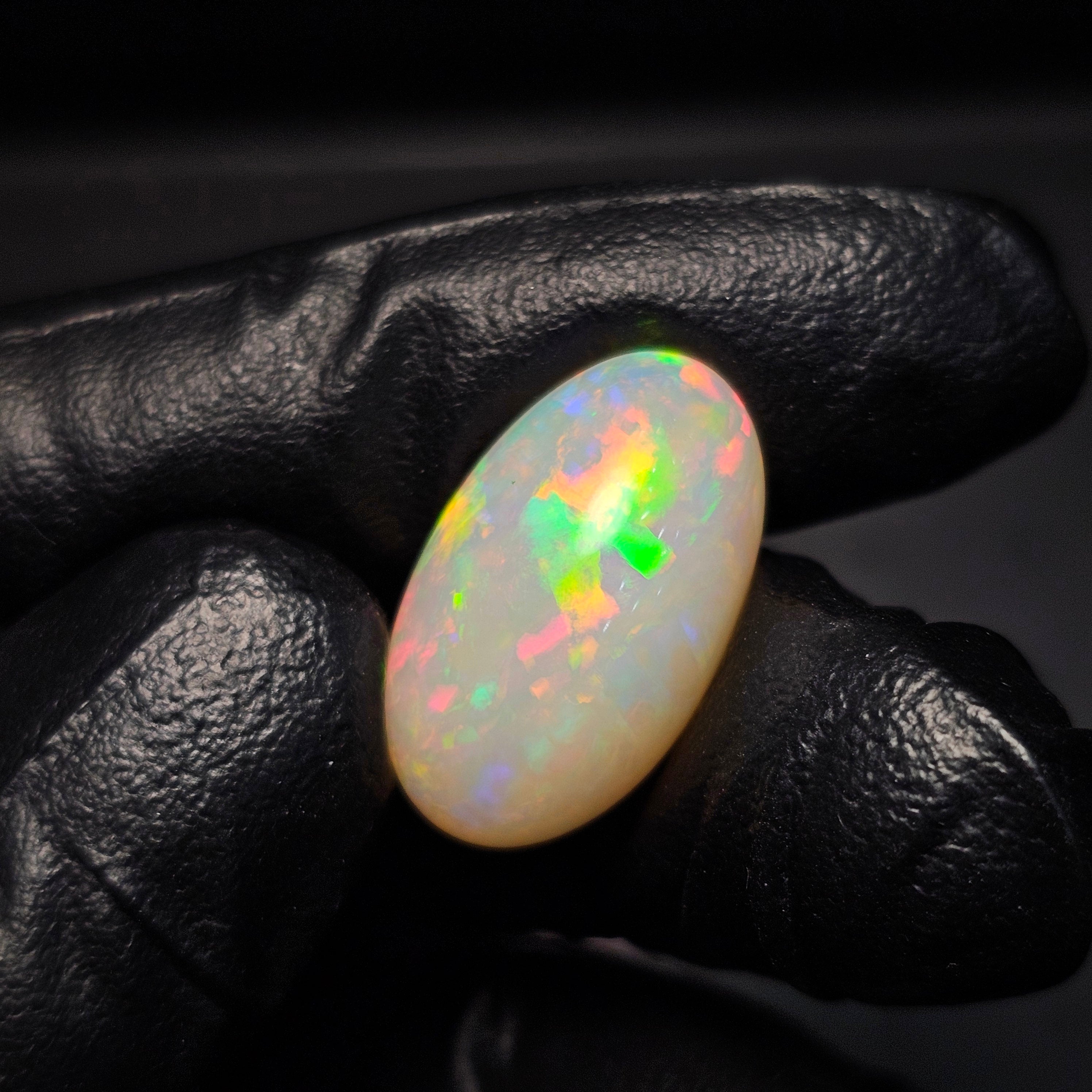 1 Pcs Of Natural Ethopian Opal Oval Shape  |WT: 12.6 Cts|Size: 21X13mm - The LabradoriteKing