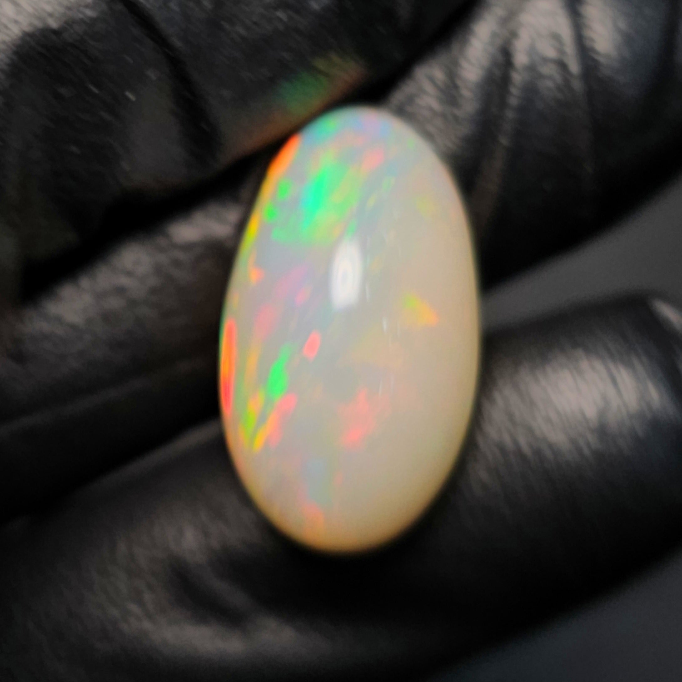 1 Pcs Of Natural Ethopian Opal Oval Shape  |WT: 17.6 Cts|Size: 22x15mm - The LabradoriteKing