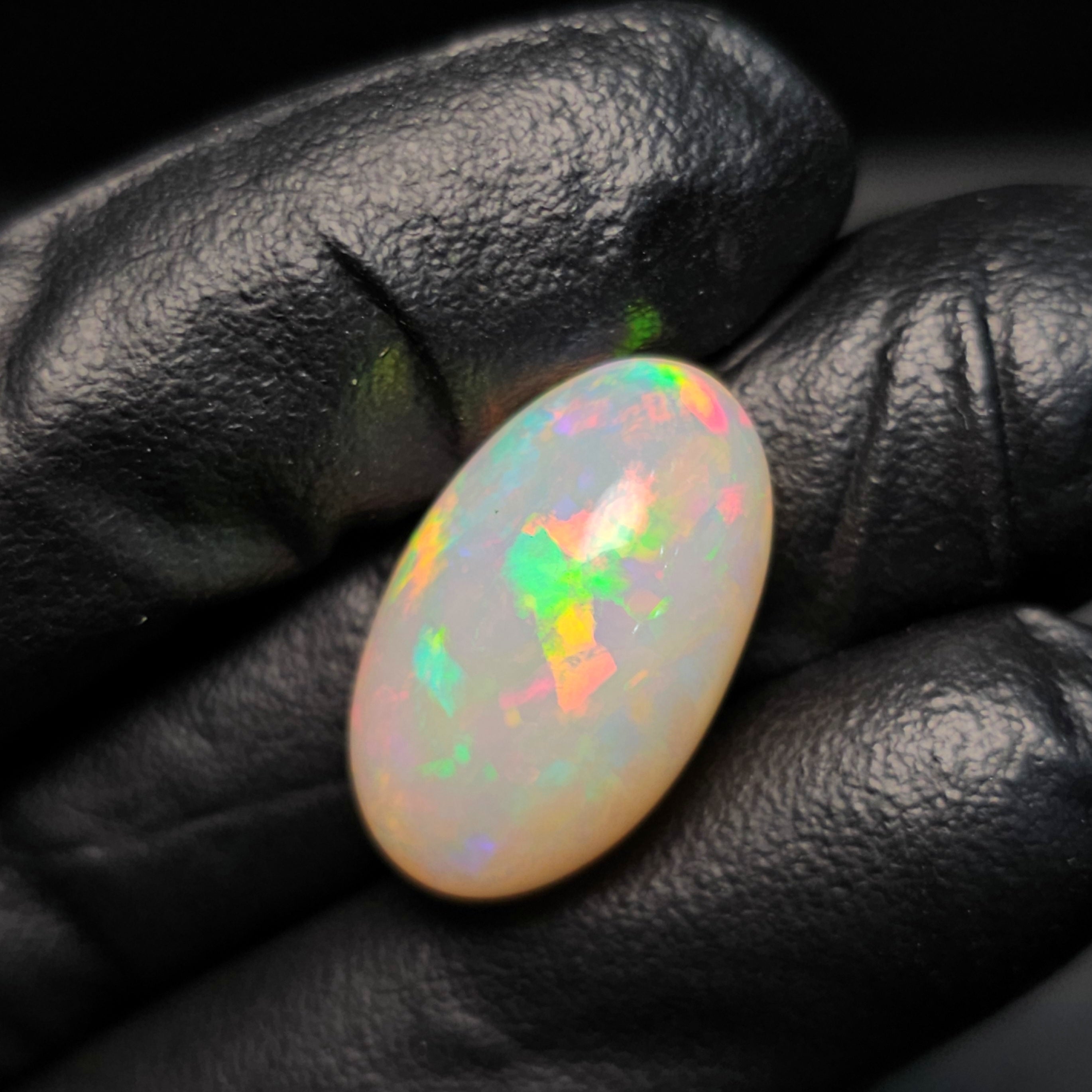 1 Pcs Of Natural Ethopian Opal Oval Shape  |WT: 12.6 Cts|Size: 21X13mm - The LabradoriteKing