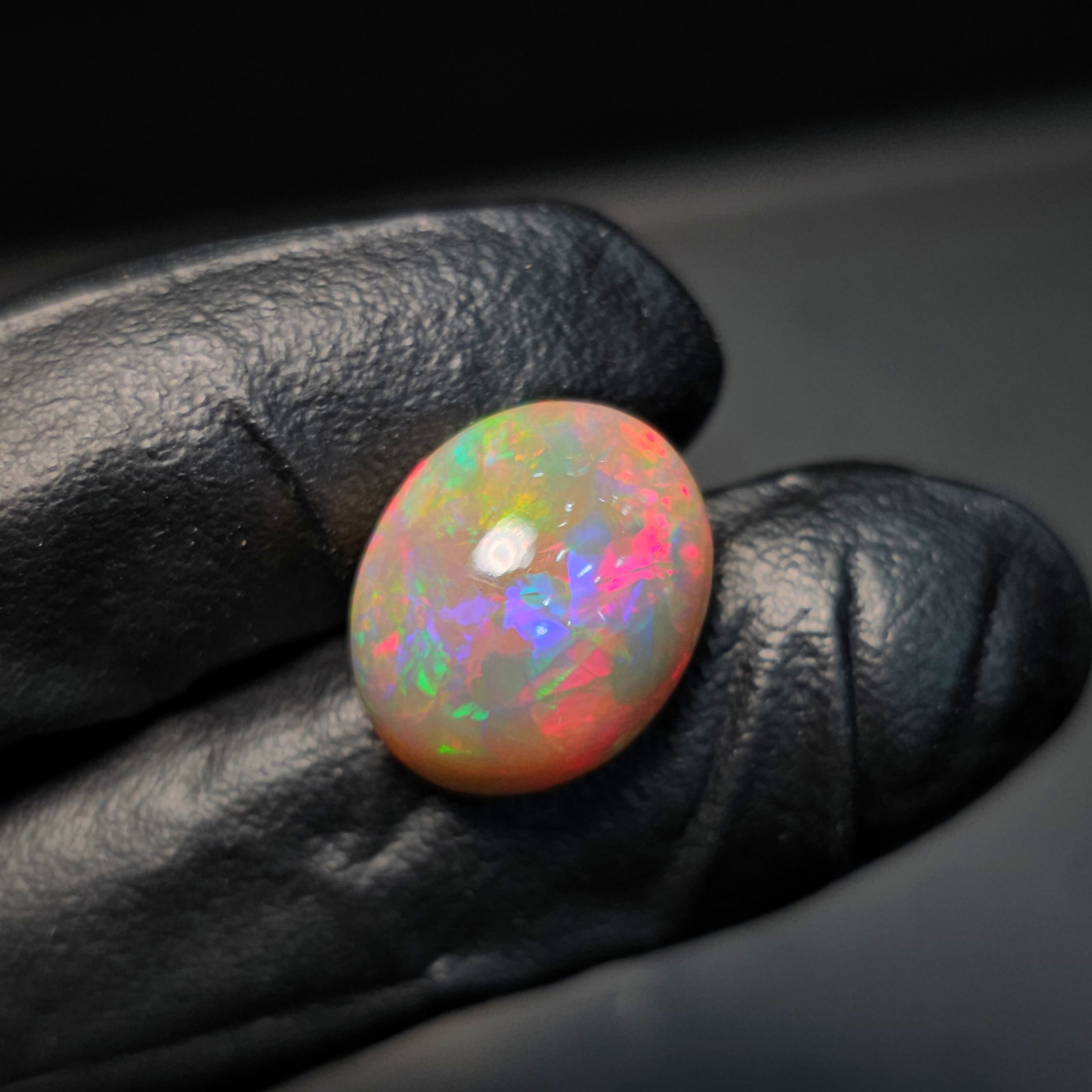 1 Pcs Of Natural Ethopian Opal Oval Shape  |WT: 6.3 Cts|Size: 15X12mm - The LabradoriteKing