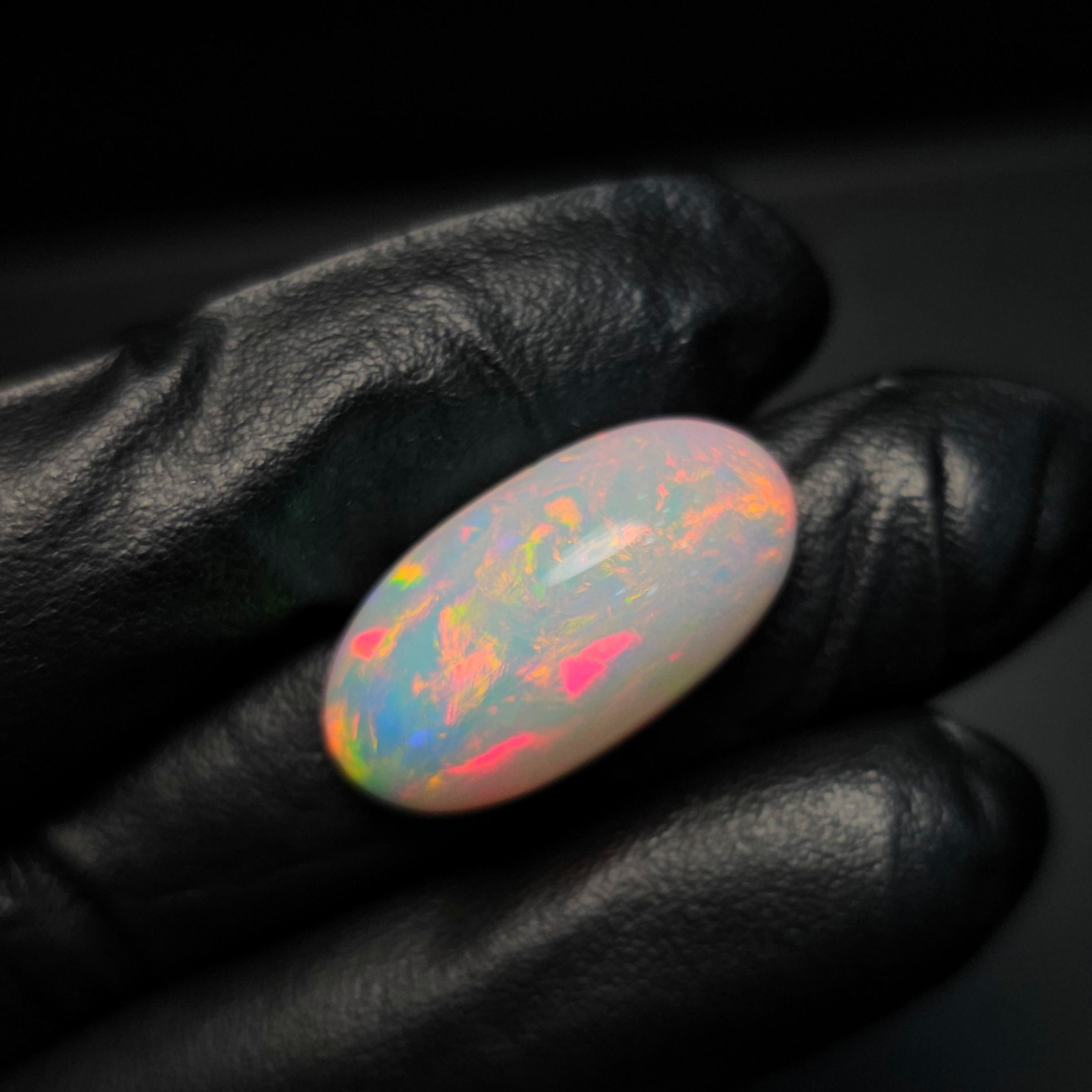 1 Pcs Of Natural Ethopian Opal Oval Shape  |WT: 12.9 Cts|Size: 24x13mm - The LabradoriteKing