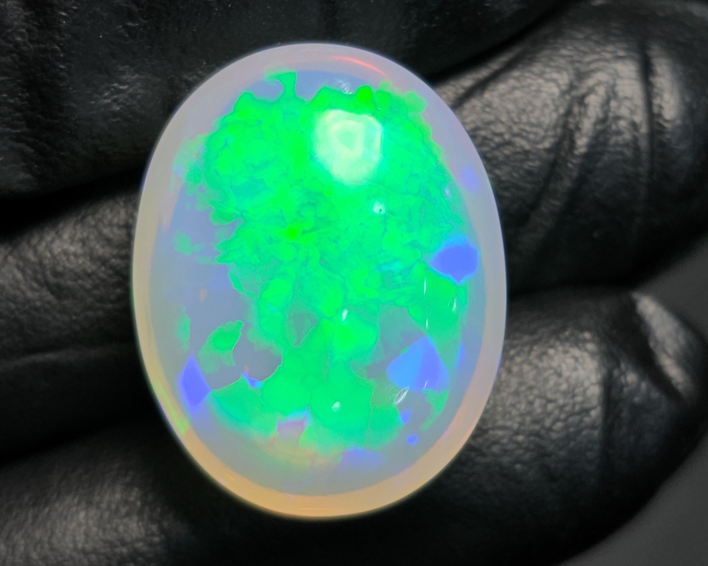 1 Pcs Of Natural Ethopian Opal Oval Shape  |WT: 22.7 Cts|Size: 23x18mm - The LabradoriteKing