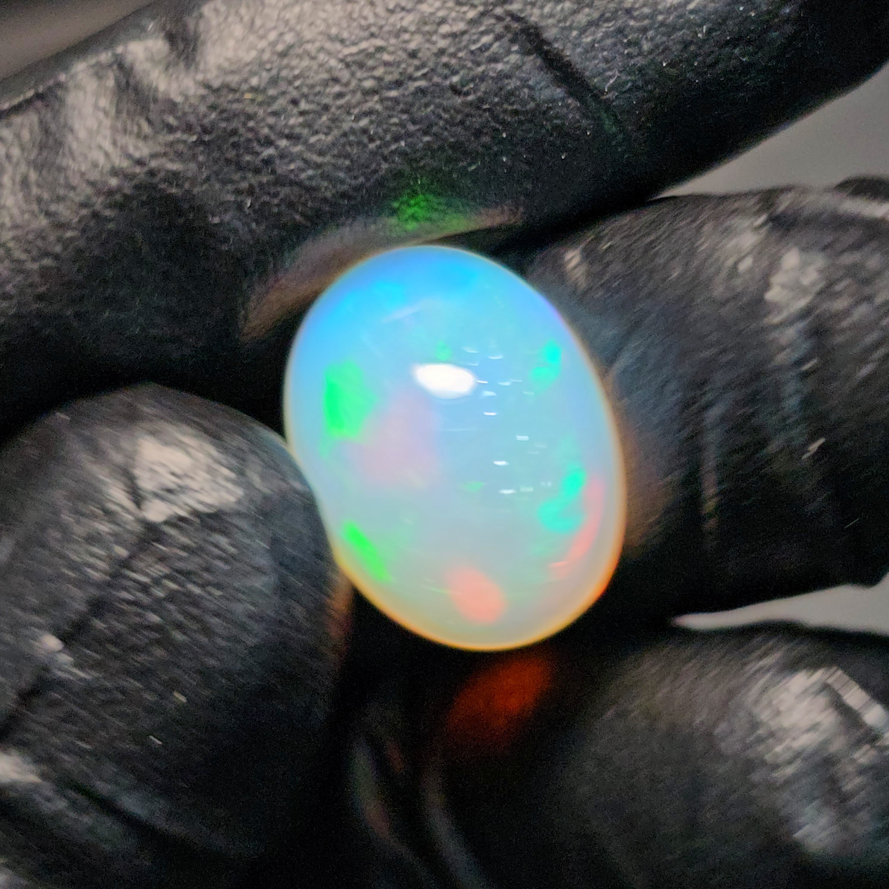 1 Pcs Of Natural Ethopian Opal Oval Shape  |WT: 7.8 Cts|Size:17x13mm - The LabradoriteKing