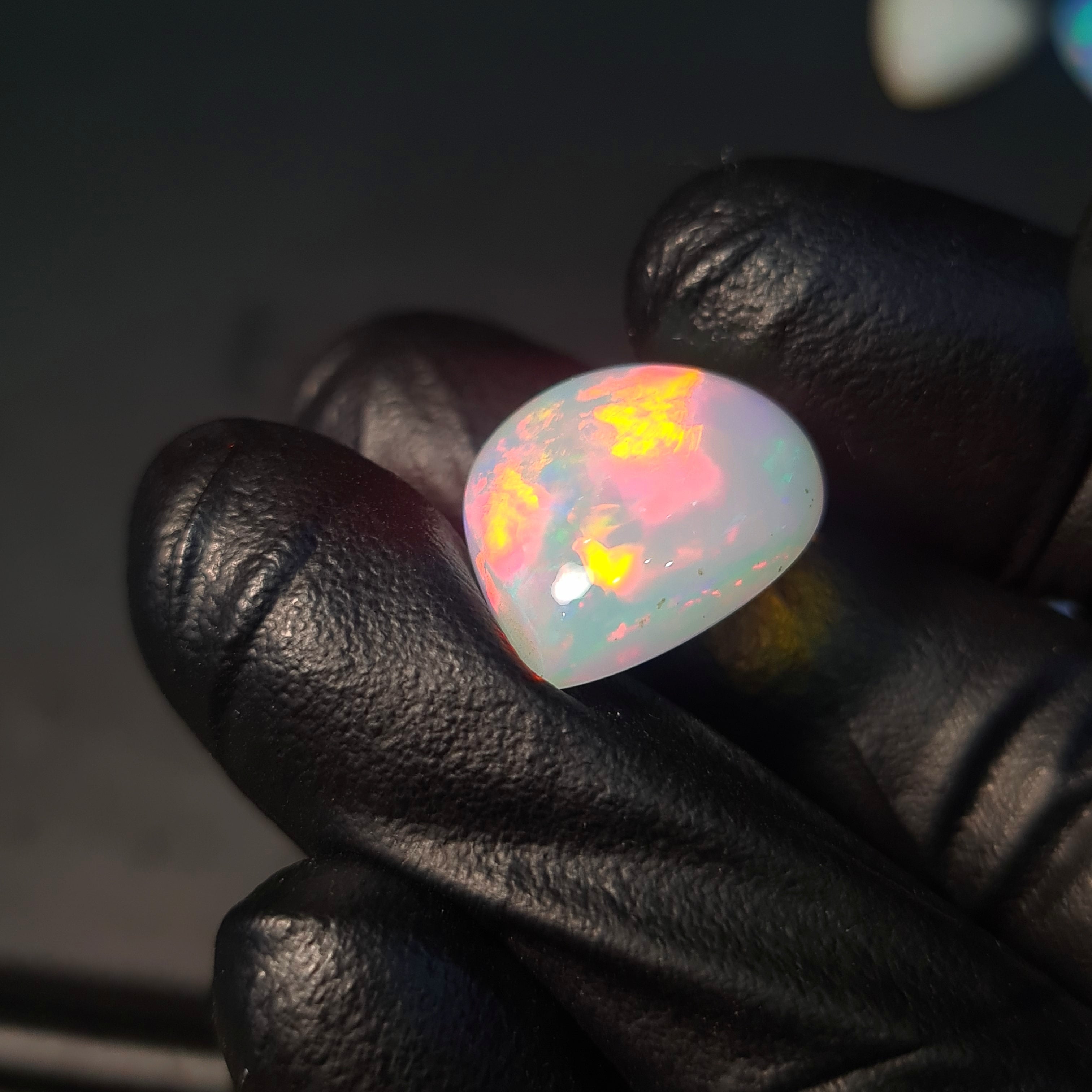 1 Pcs Of Natural Ethopian Opal Teardrop Shape  |WT: 8.5 Cts|Size:18x16mm - The LabradoriteKing