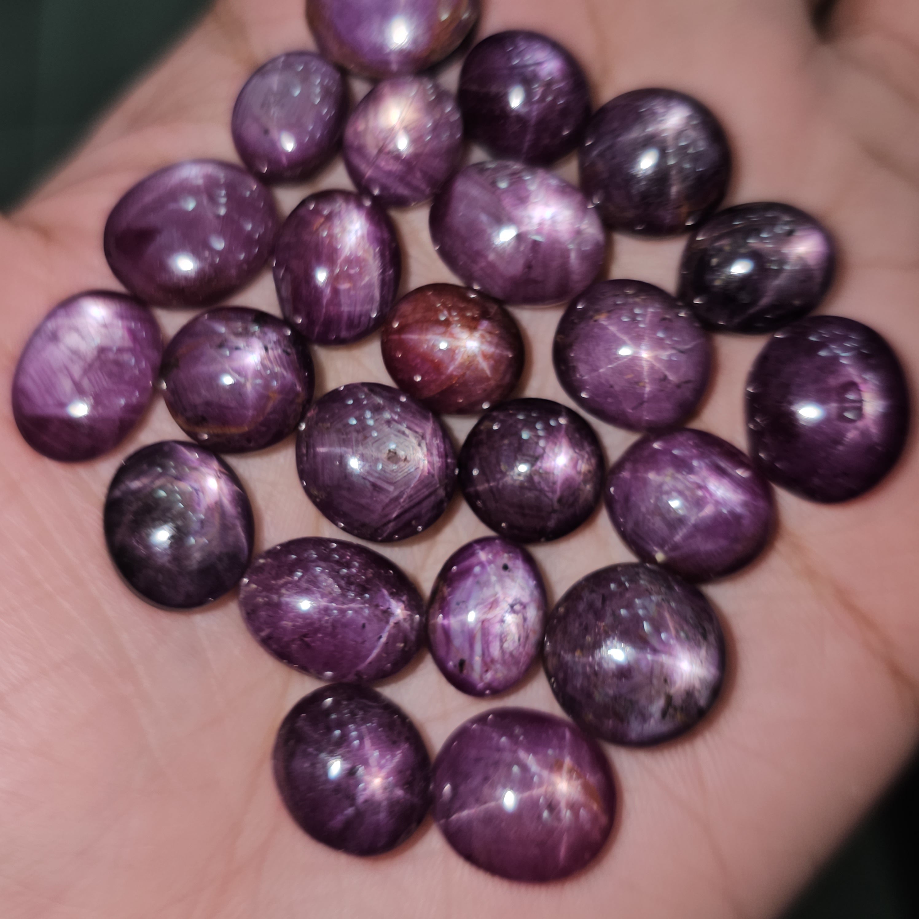 1 Pc Star Ruby cabochon 14mm Oval - The LabradoriteKing