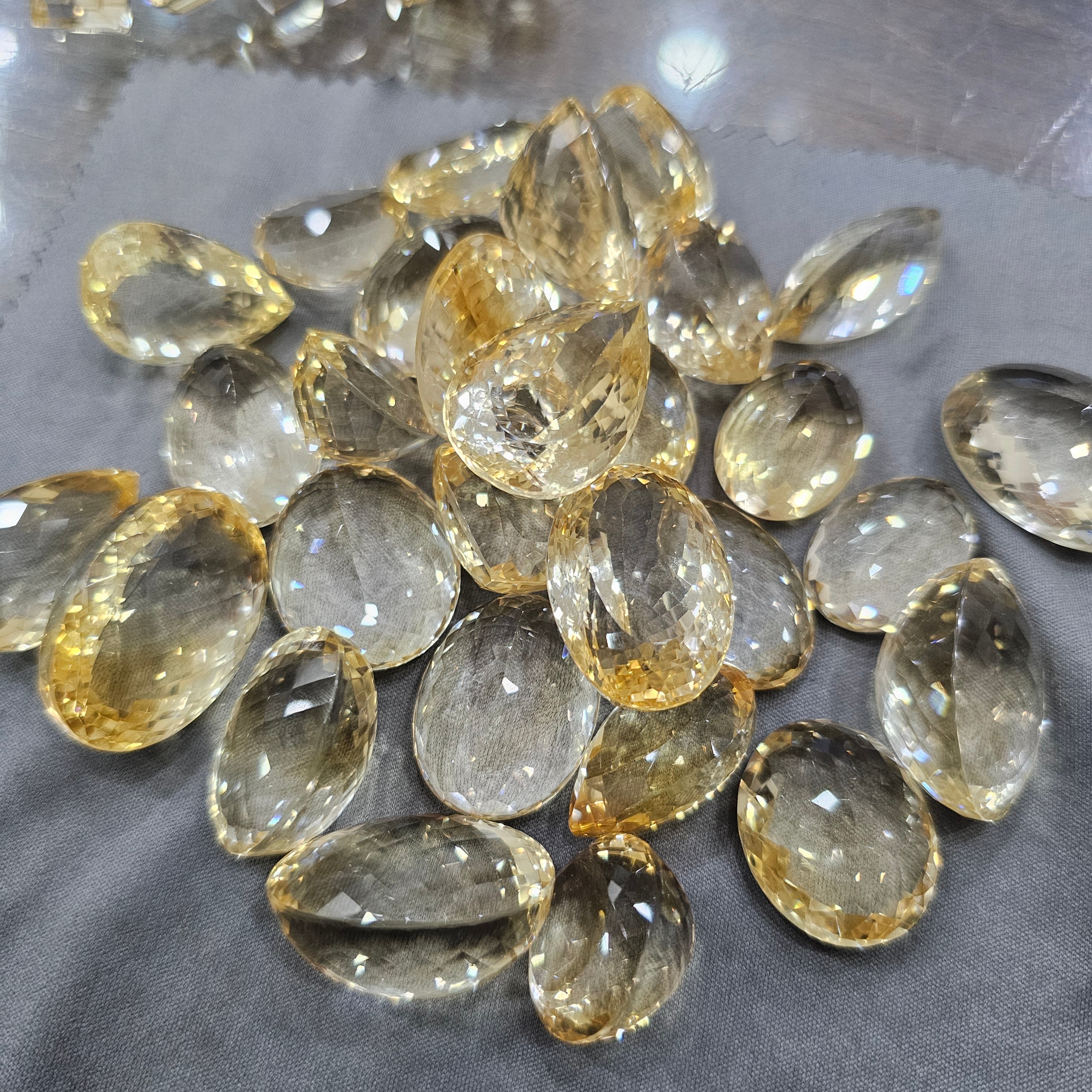 1 Pc of Large Natural Citrine Gemstones |  Flawless - The LabradoriteKing