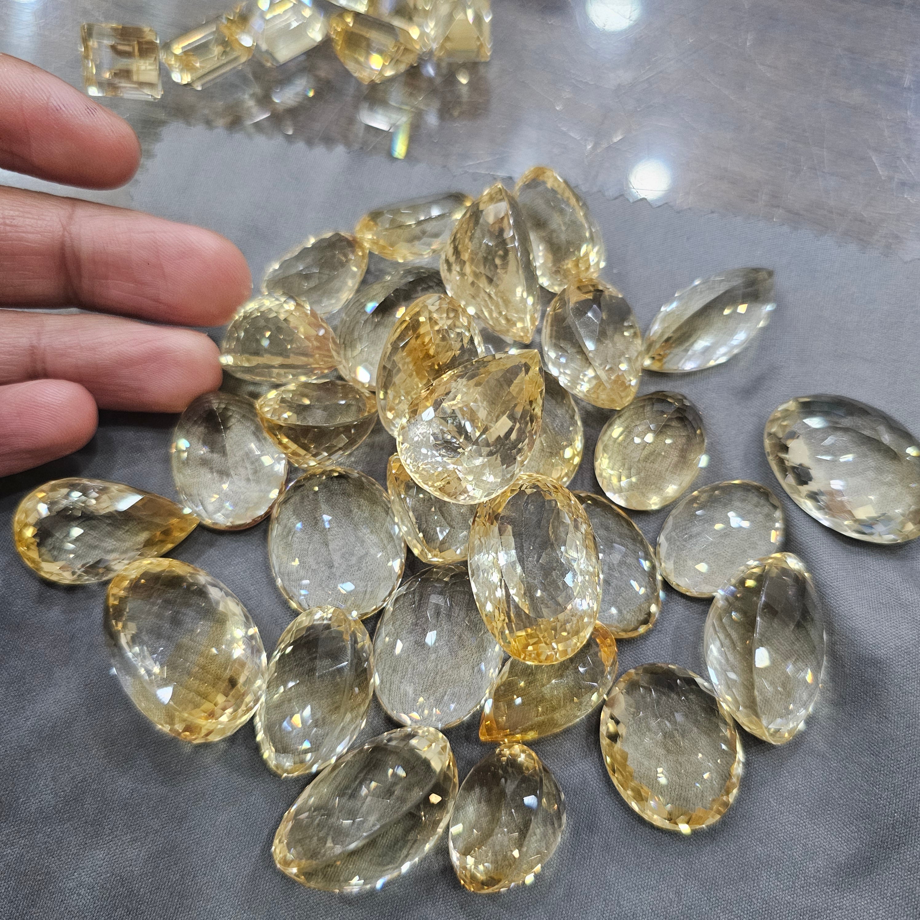 1 Pc of Large Natural Citrine Gemstones |  Flawless - The LabradoriteKing