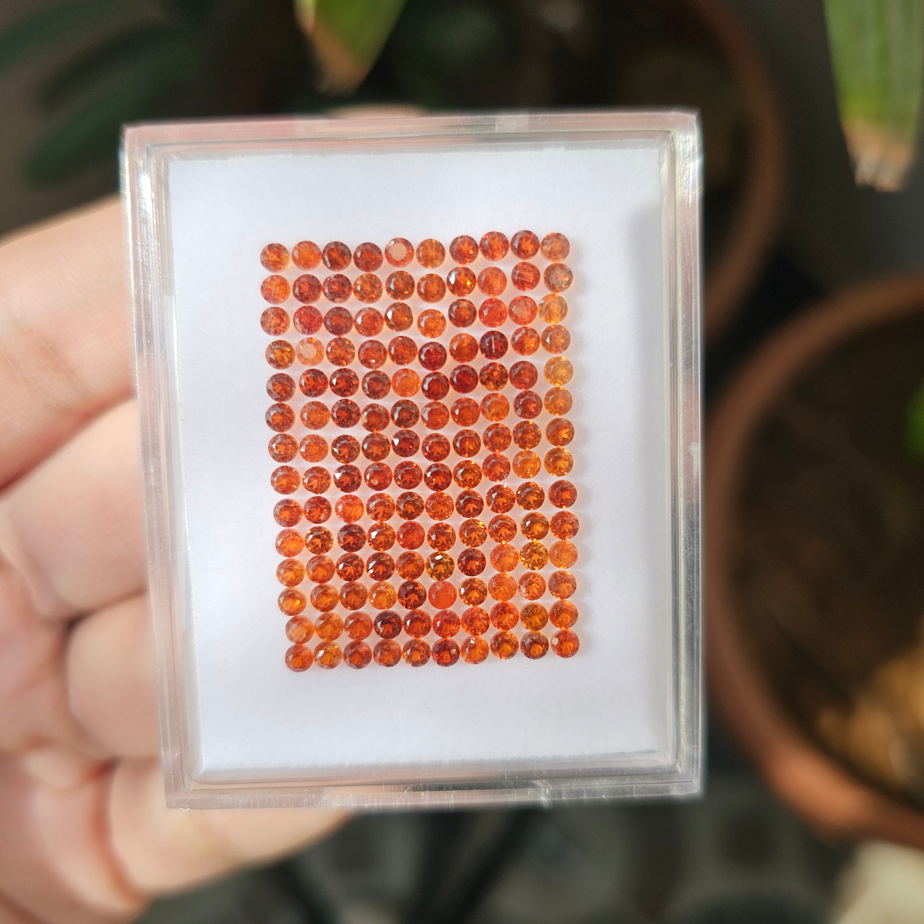 140 Pcs Of Natural Hessonite Garnet Faceted |Round Shape| Size: 2mm - The LabradoriteKing