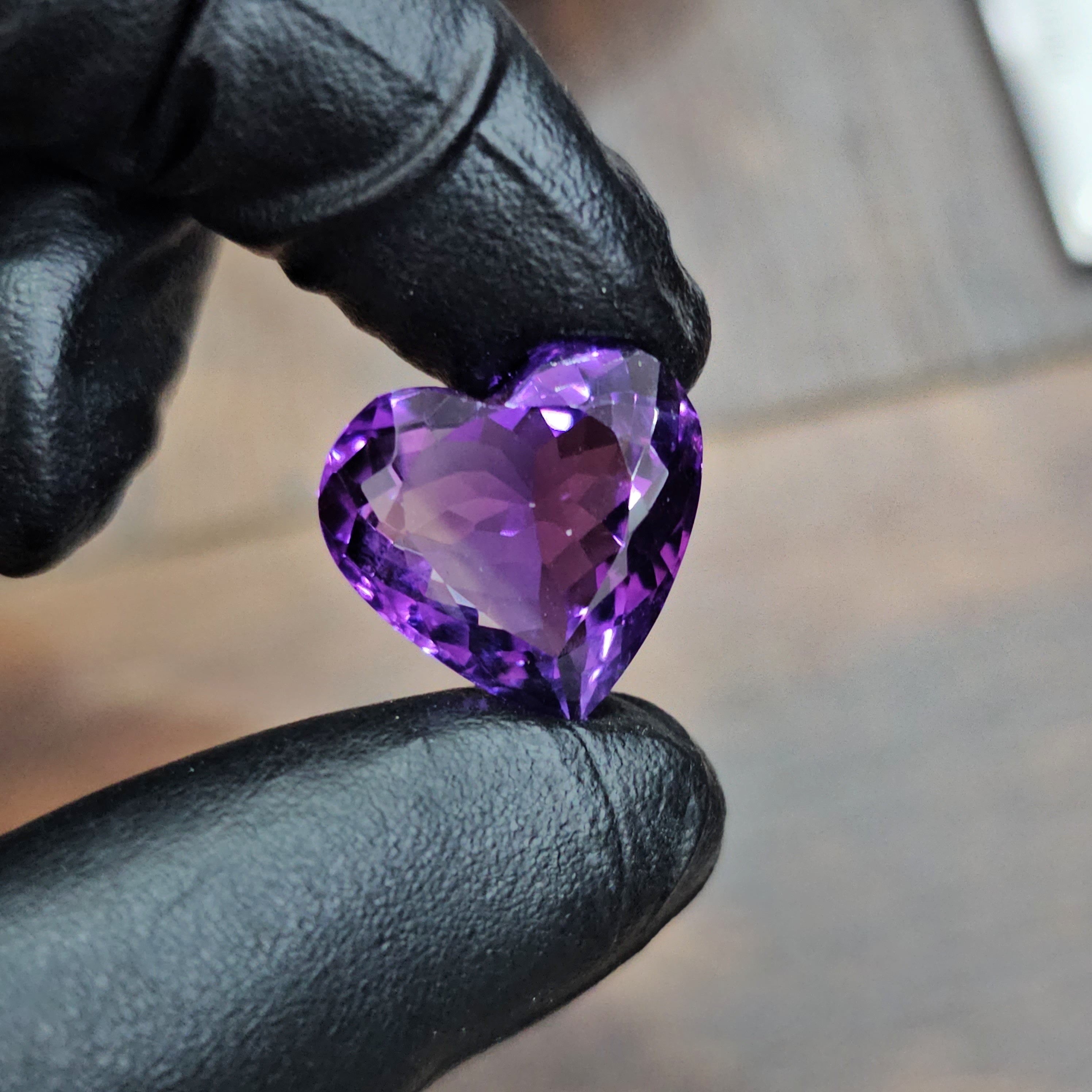 1 Pc Large Natural Amethyst | Dark Flawless | 18mm - The LabradoriteKing