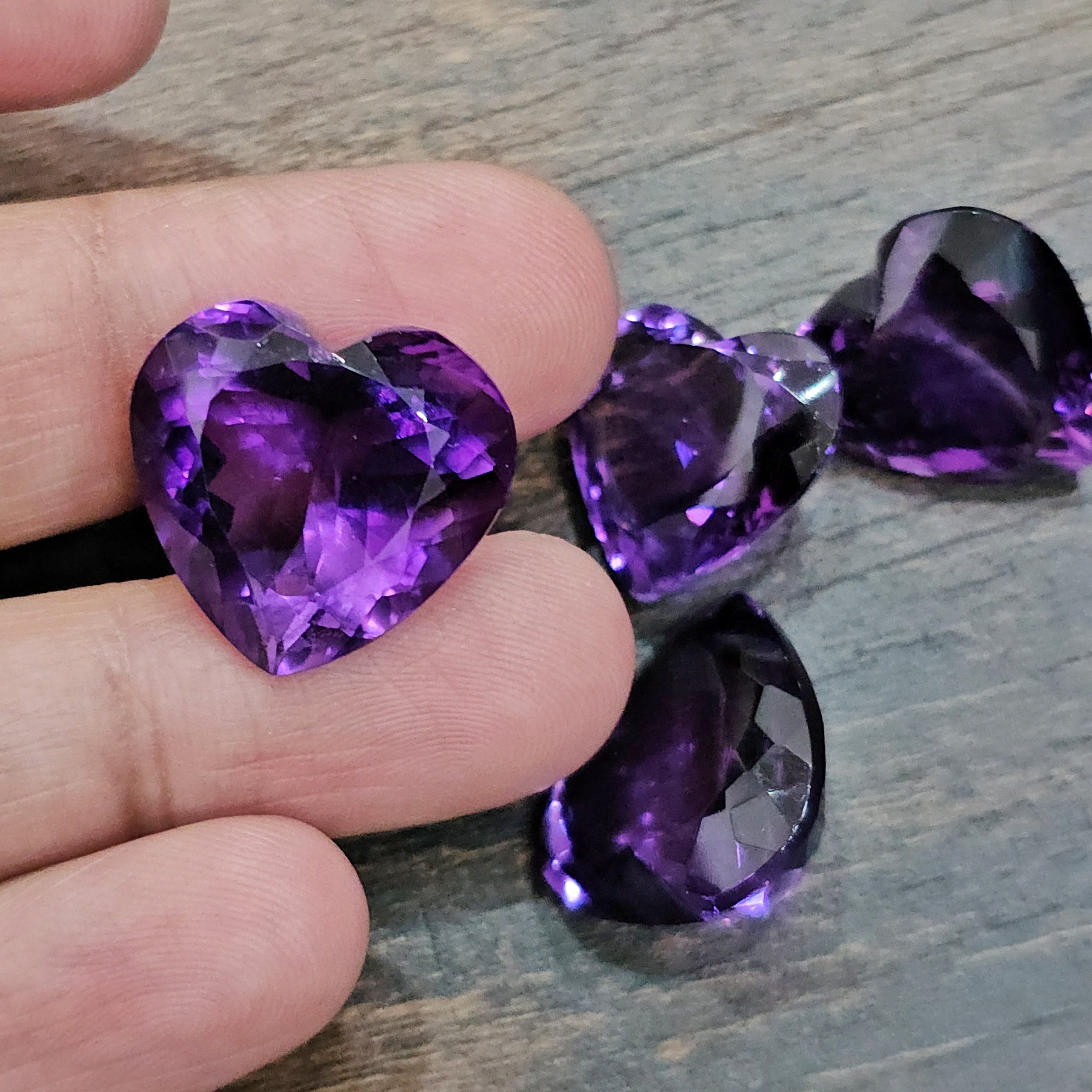 1 Pc Large Natural Amethyst | Dark Flawless | 18mm - The LabradoriteKing