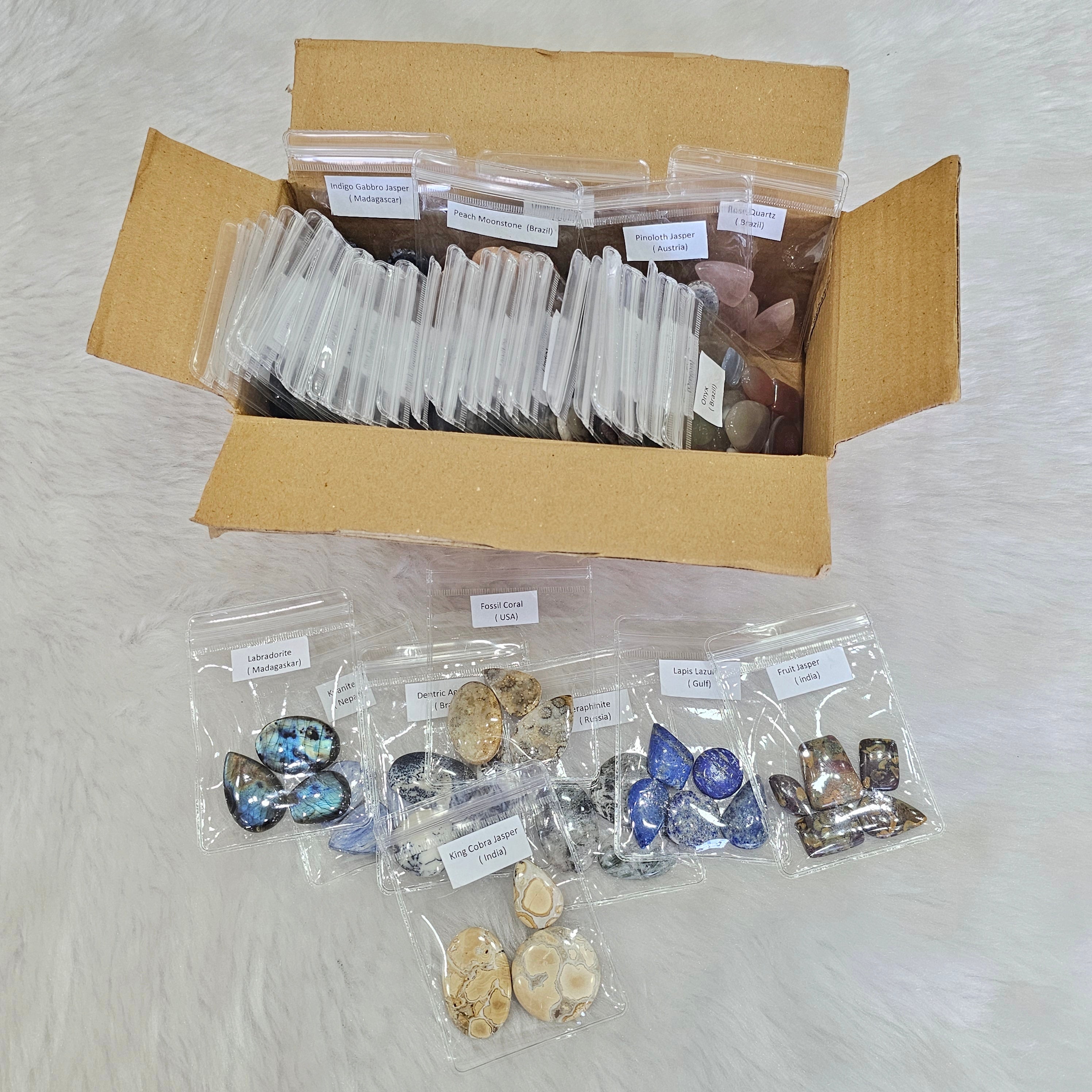 40 sets of Cabochons | V3.0 | Labeled | 1KG Box | 100+ Stones - The LabradoriteKing