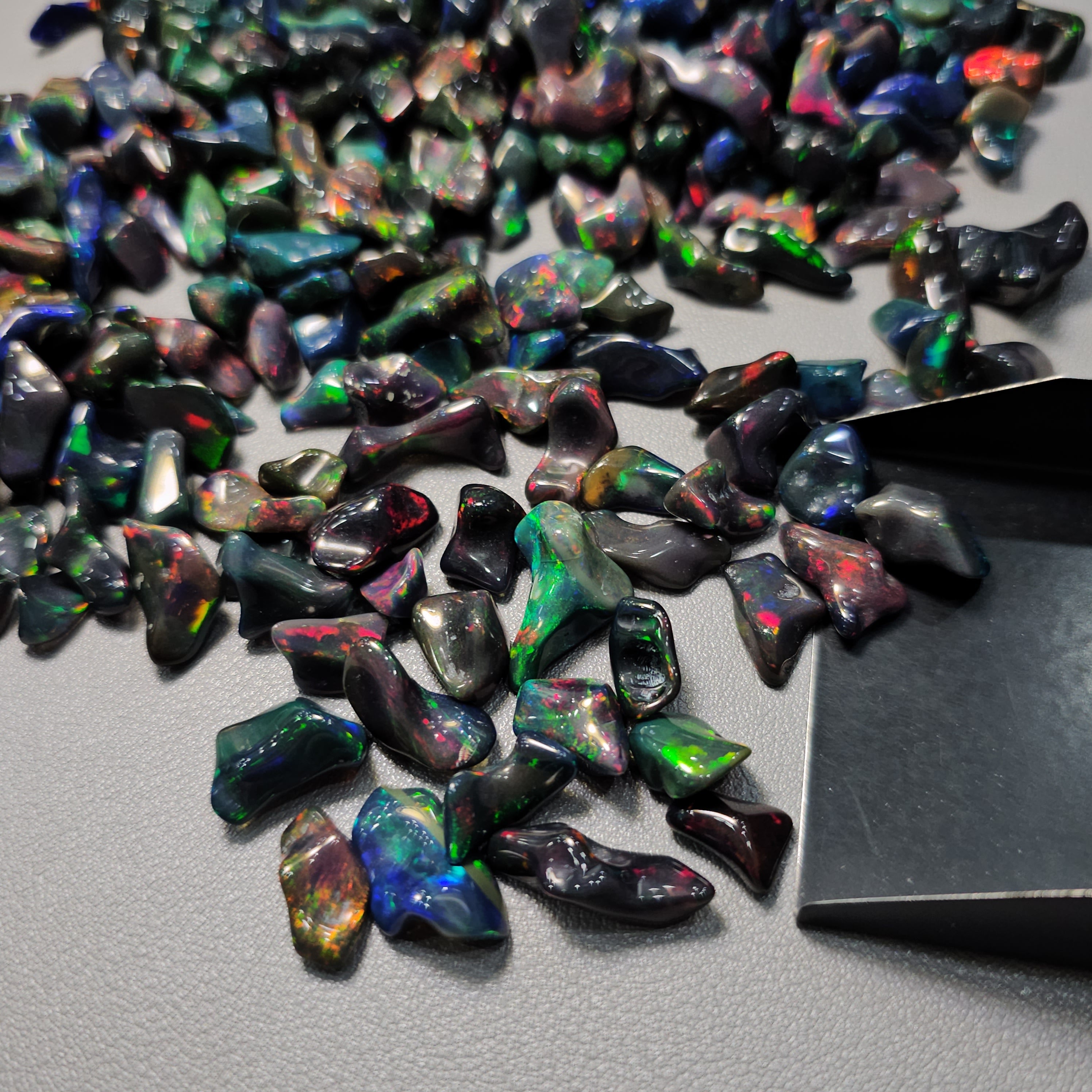 10 Pcs BIG Size Black (Smoked) Opal Tumbles | 12mm to 20mm - The LabradoriteKing