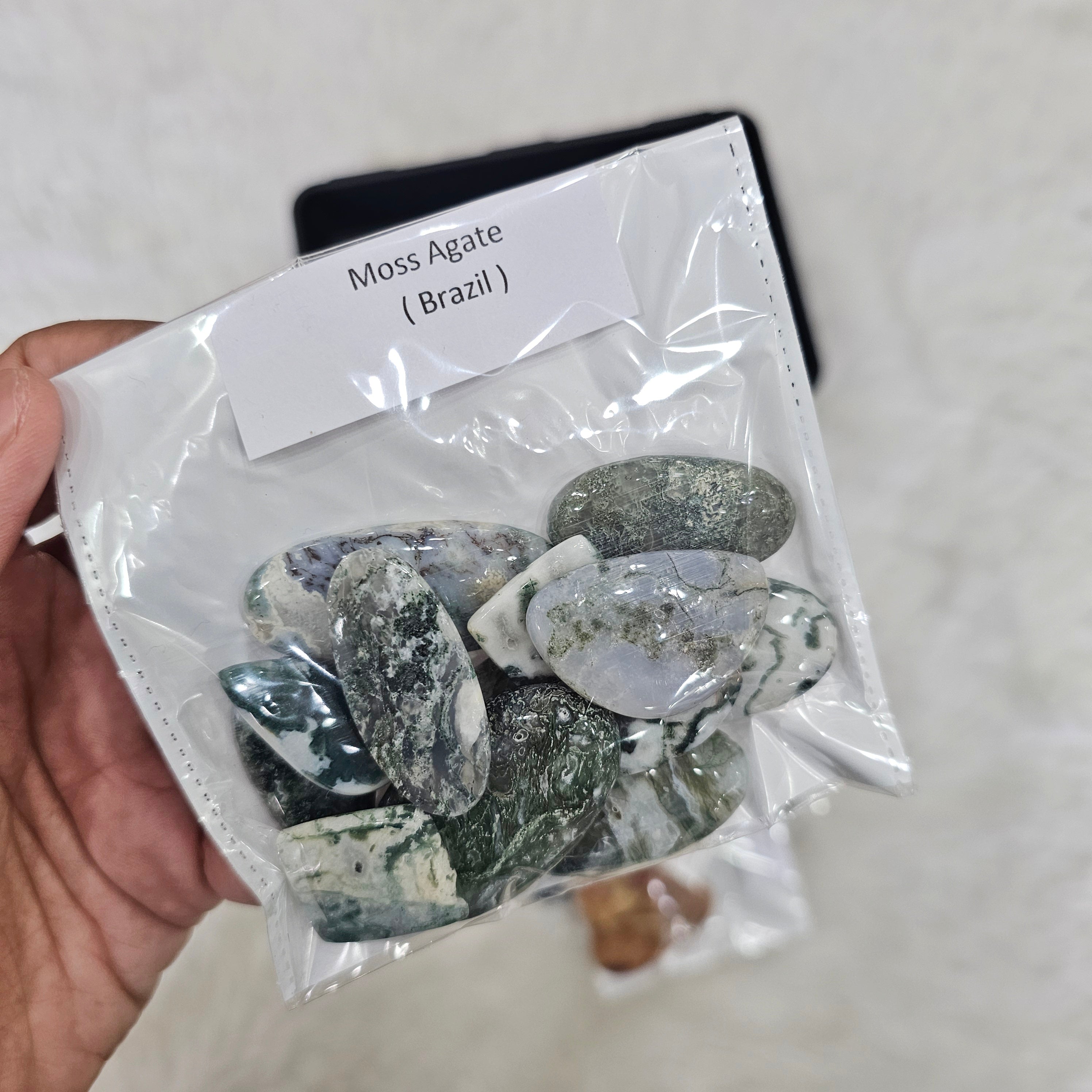 1KG Box | May edition| Green Labradorites, Rosequartz, Bloodstone, Snowflakes Jasper & more - The LabradoriteKing