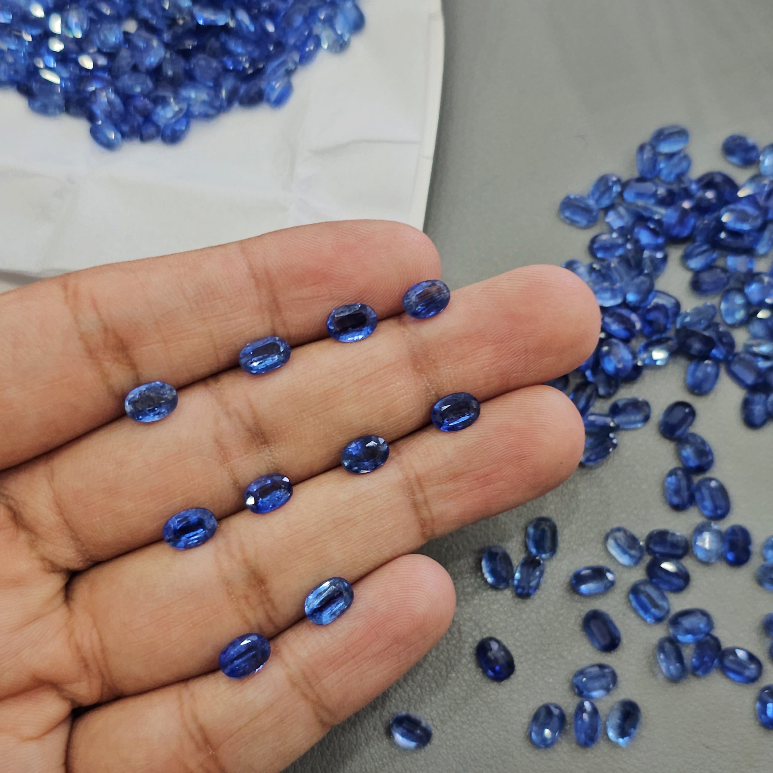 12 Pcs Kyanites | 7x5mm and 8x6mm | Faceted Royal Blue - The LabradoriteKing