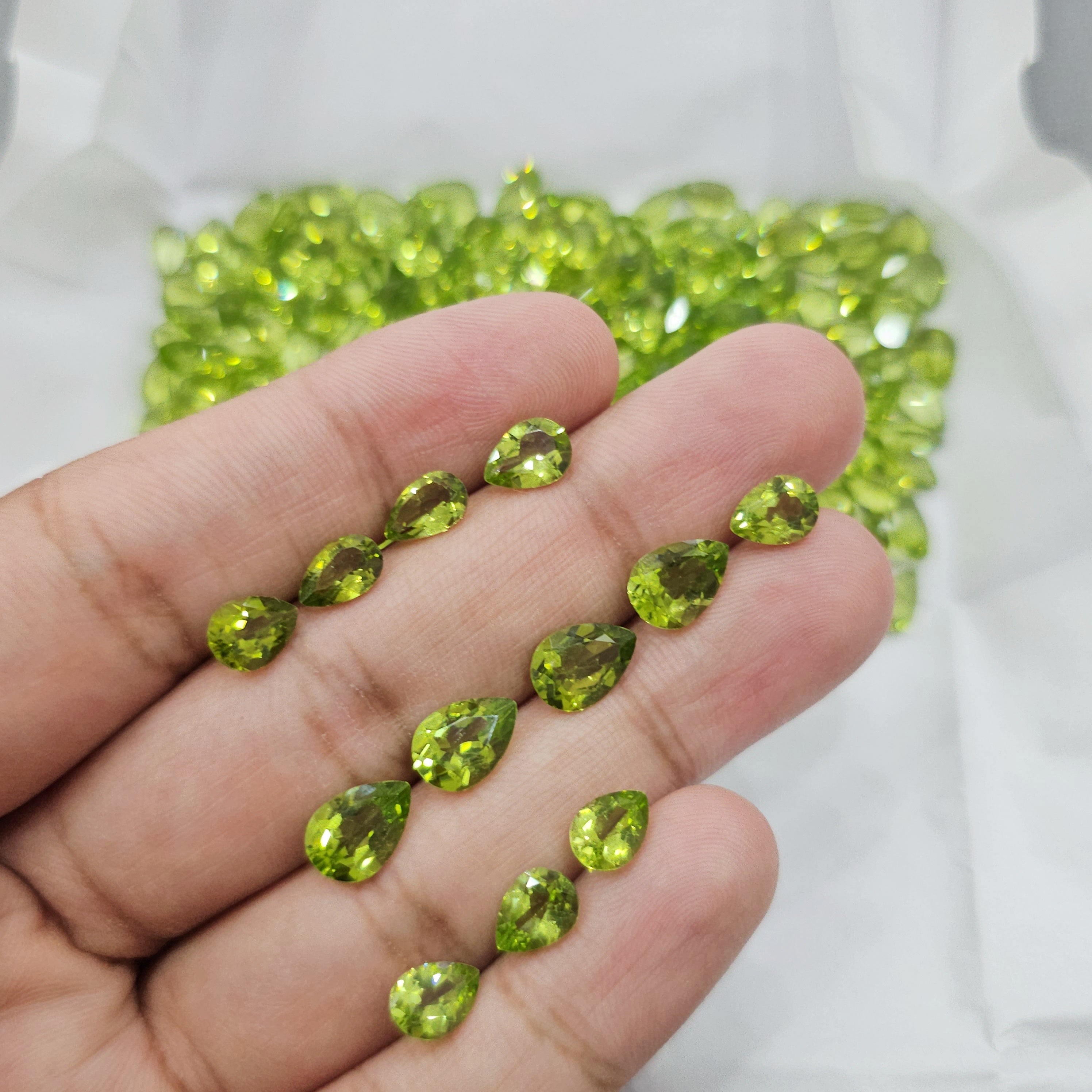 12 Pcs of Natural Peridot | Top quality | Teardrops - The LabradoriteKing